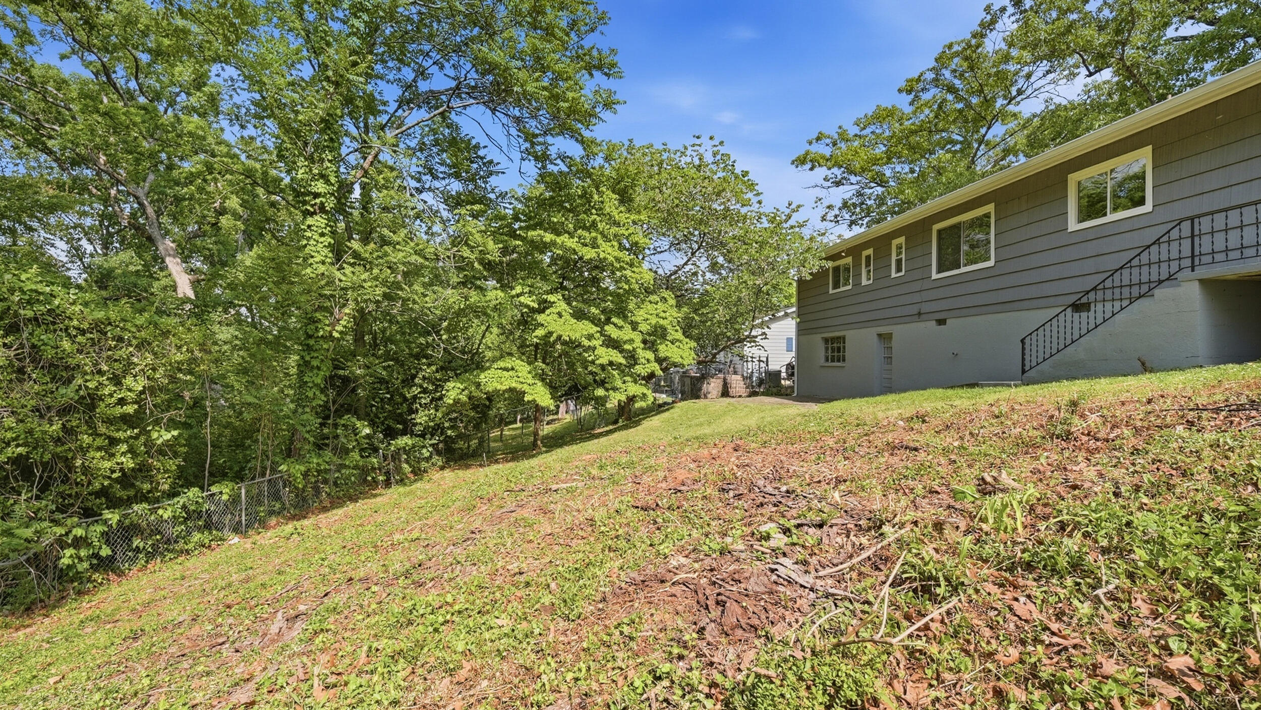 3925 Forest Highland Drive