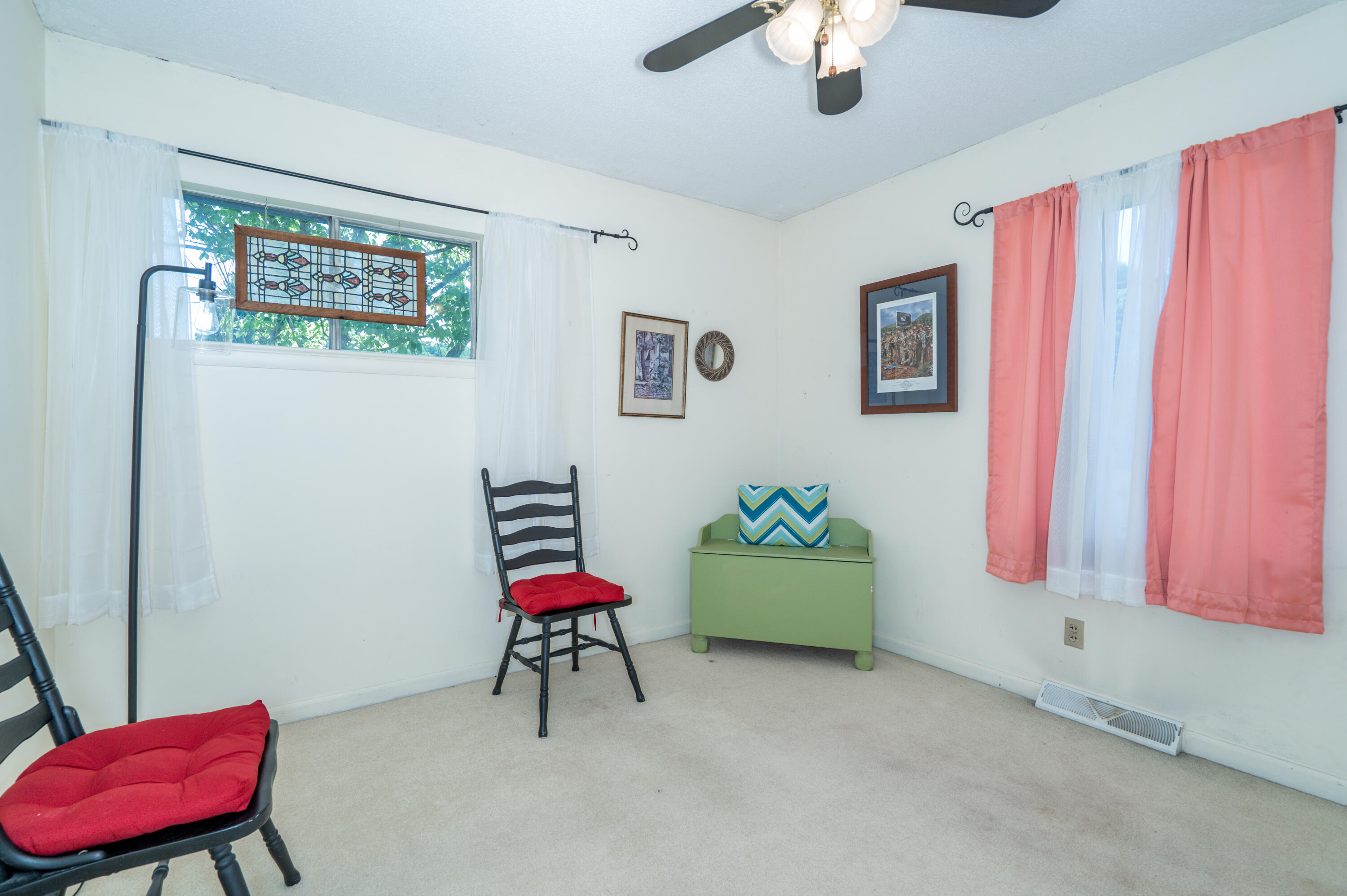 302 Johnson Street, LaFayette