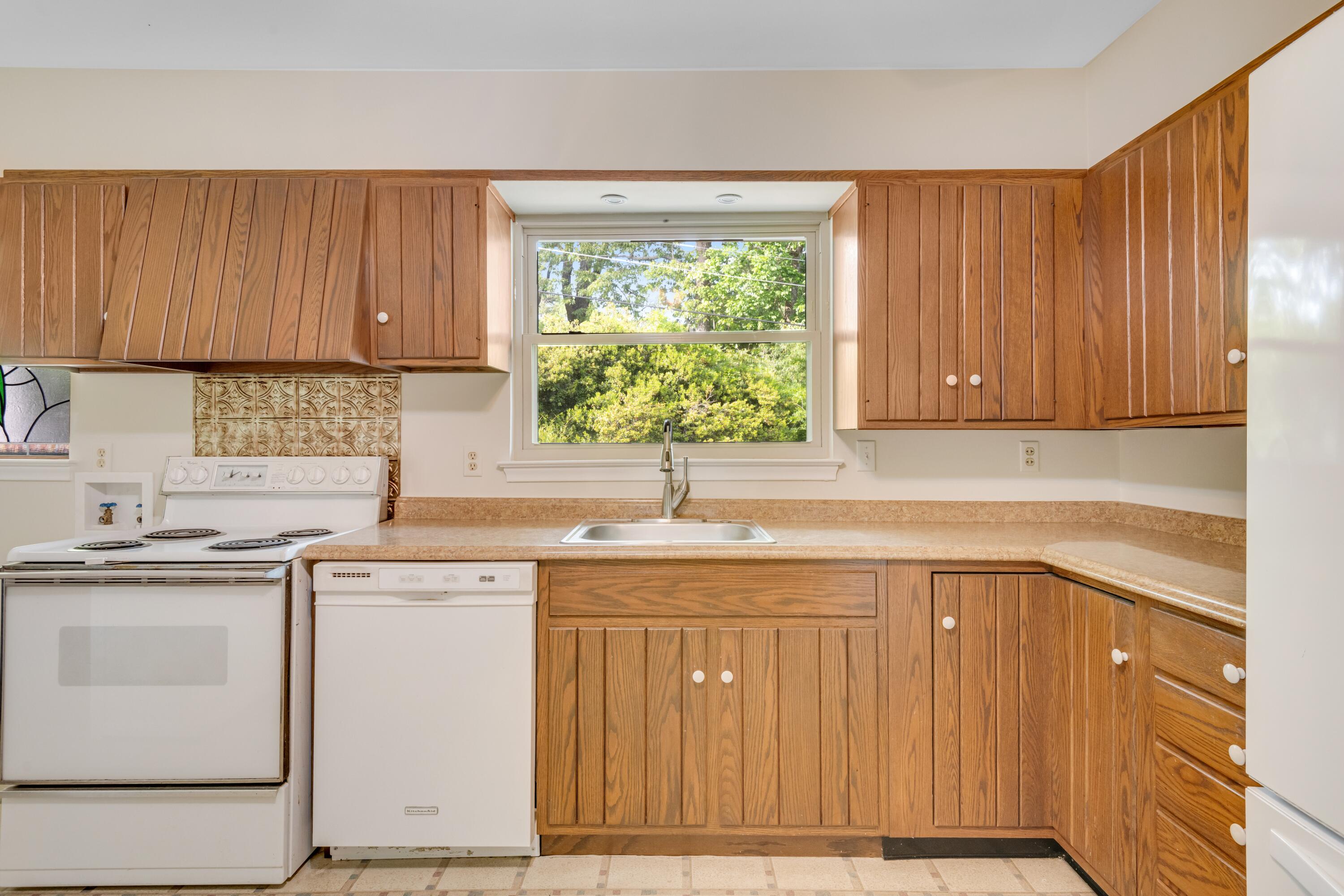 3841 Rollingwood Drive