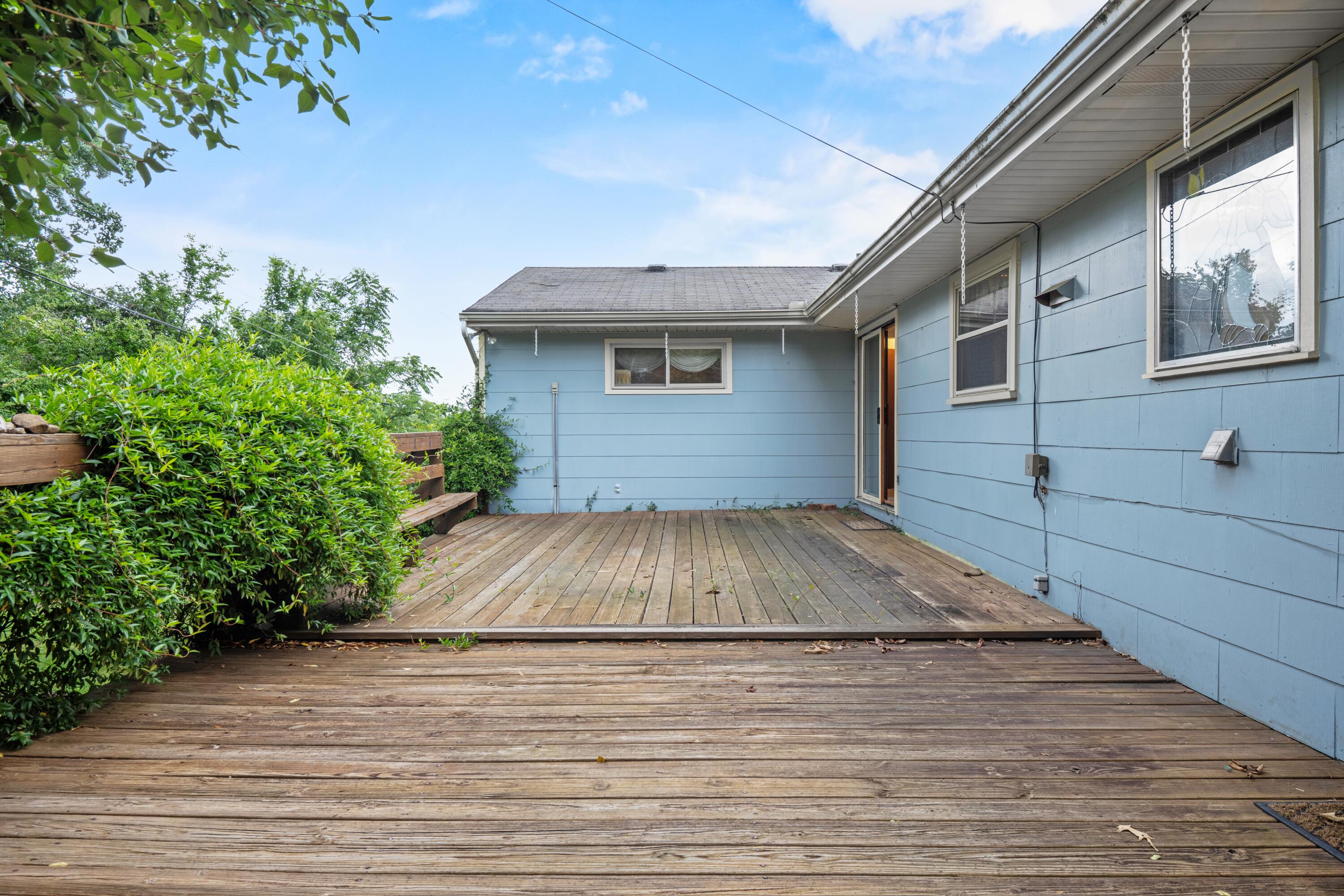 3841 Rollingwood Drive