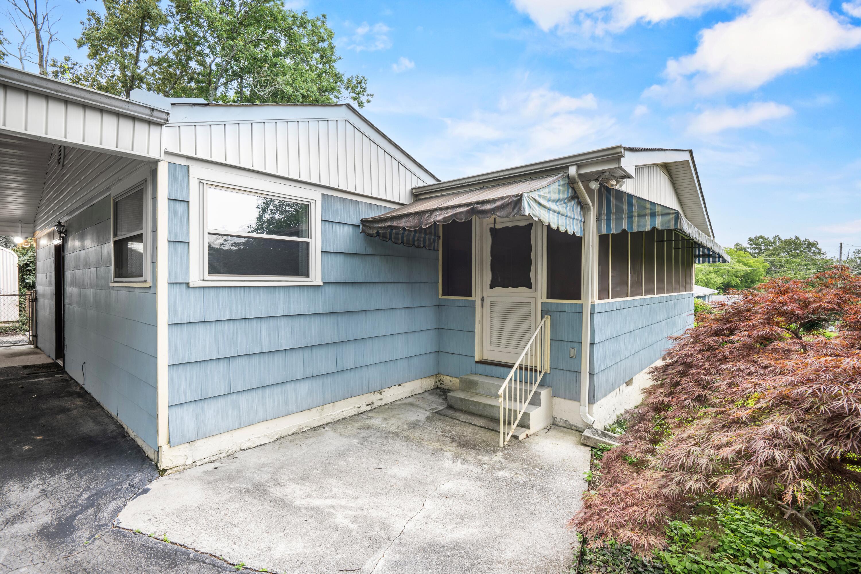 3841 Rollingwood Drive