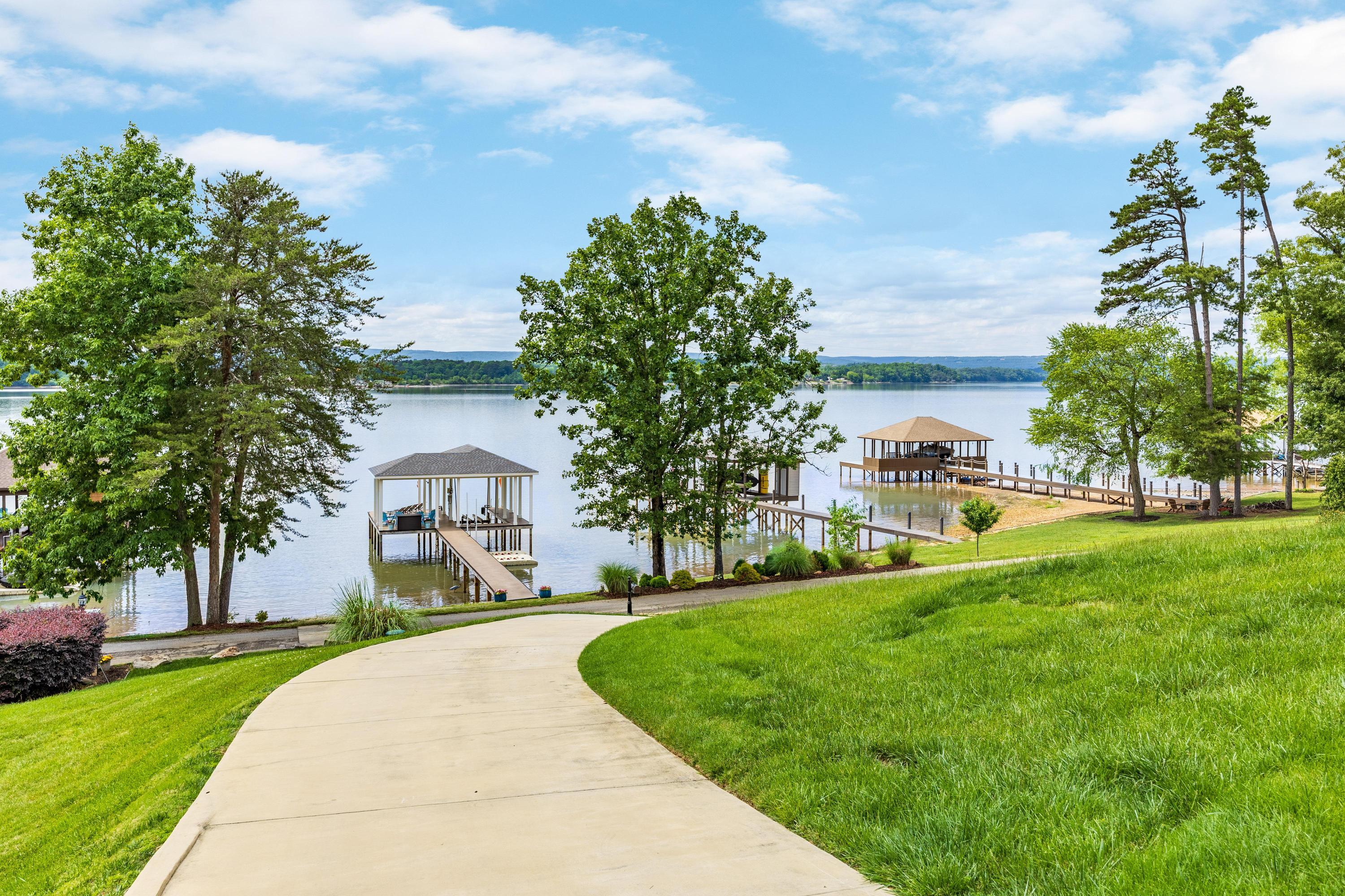 6376 Lynn Road