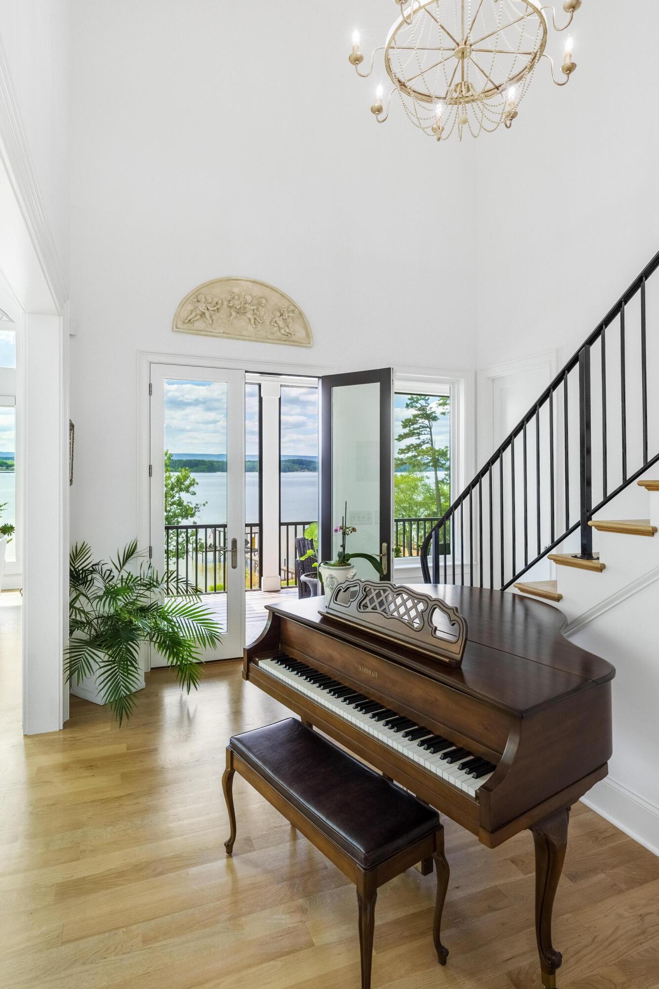 6376 Lynn Road