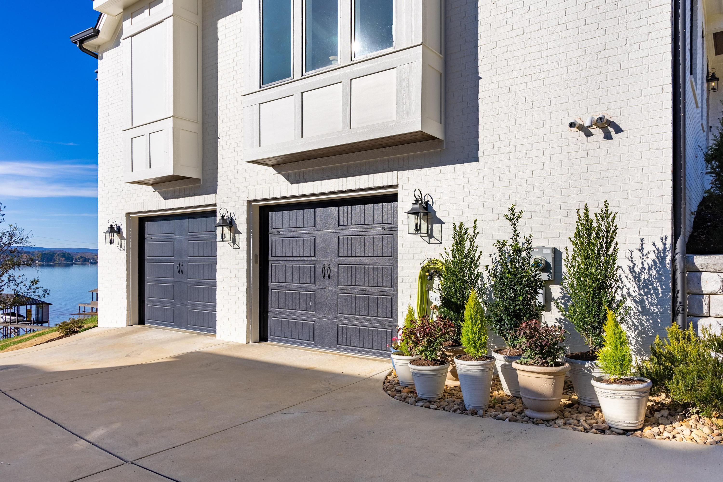 6376 Lynn Road