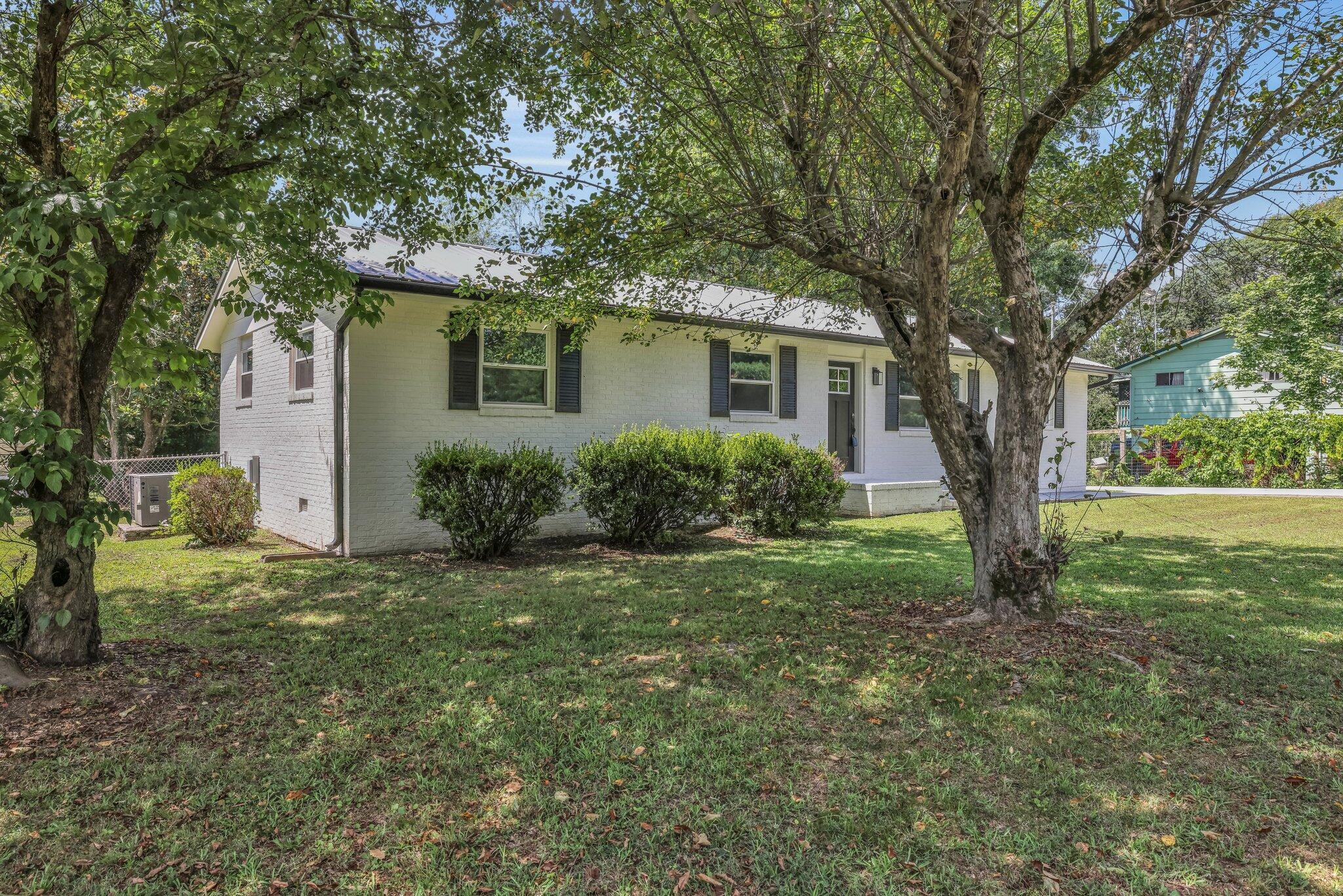 475 Hiawatha Circle