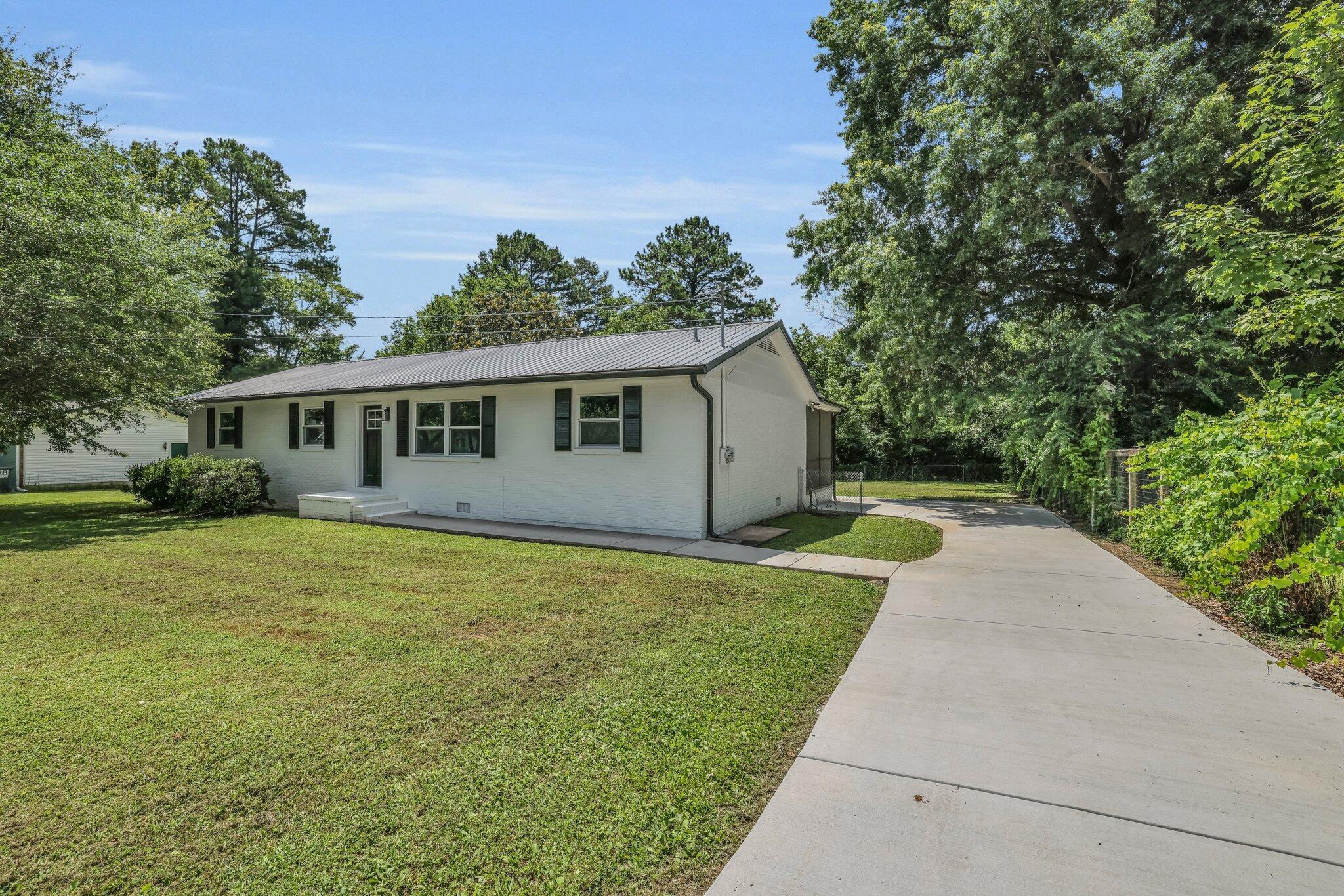 475 Hiawatha Circle