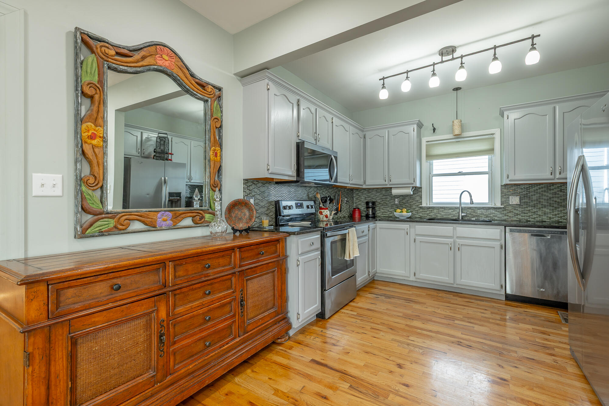 506 E 16th Street