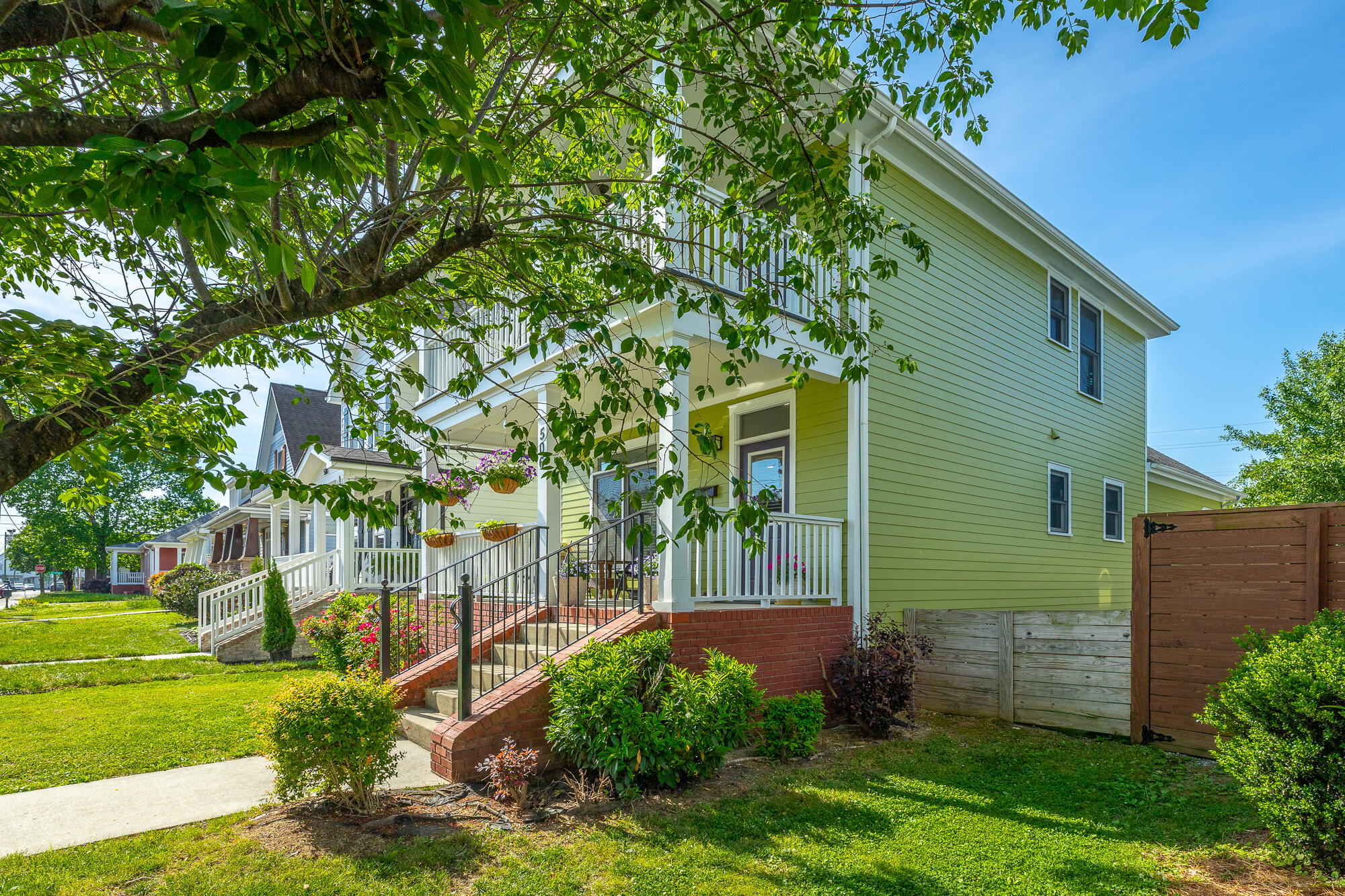 506 E 16th Street
