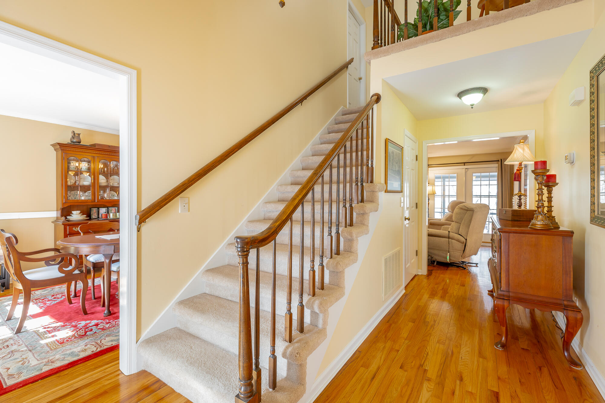 215 Stratford Way