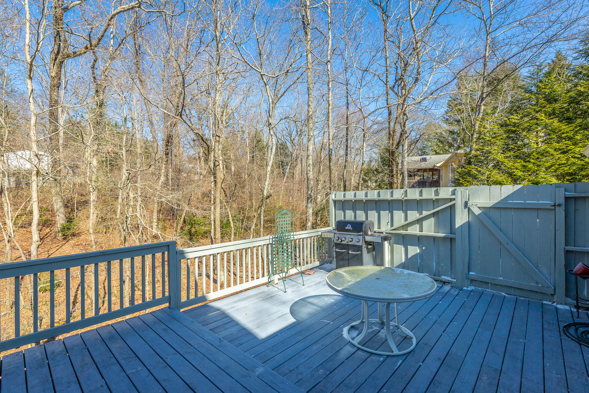 215 Stratford Way