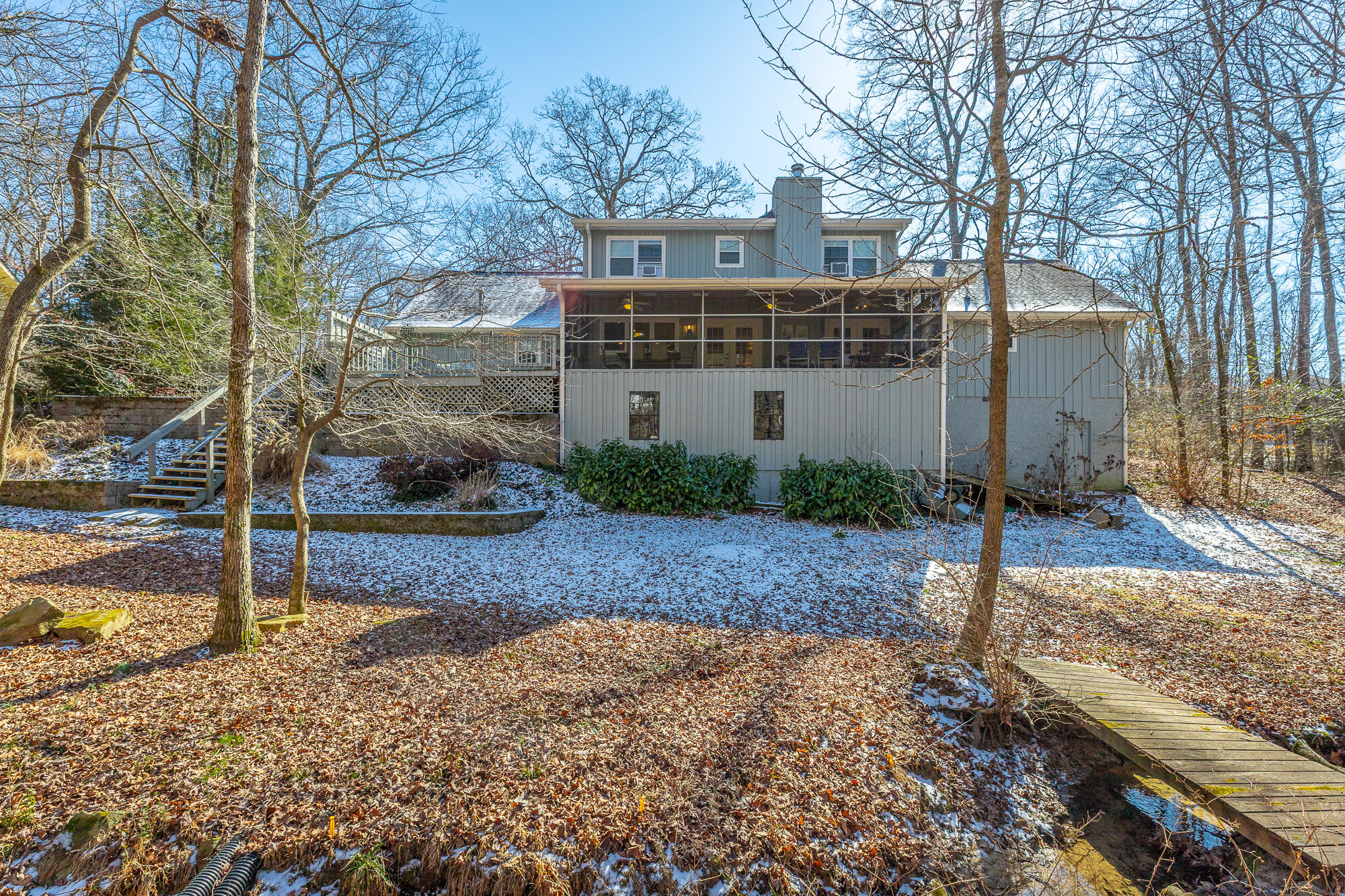 215 Stratford Way