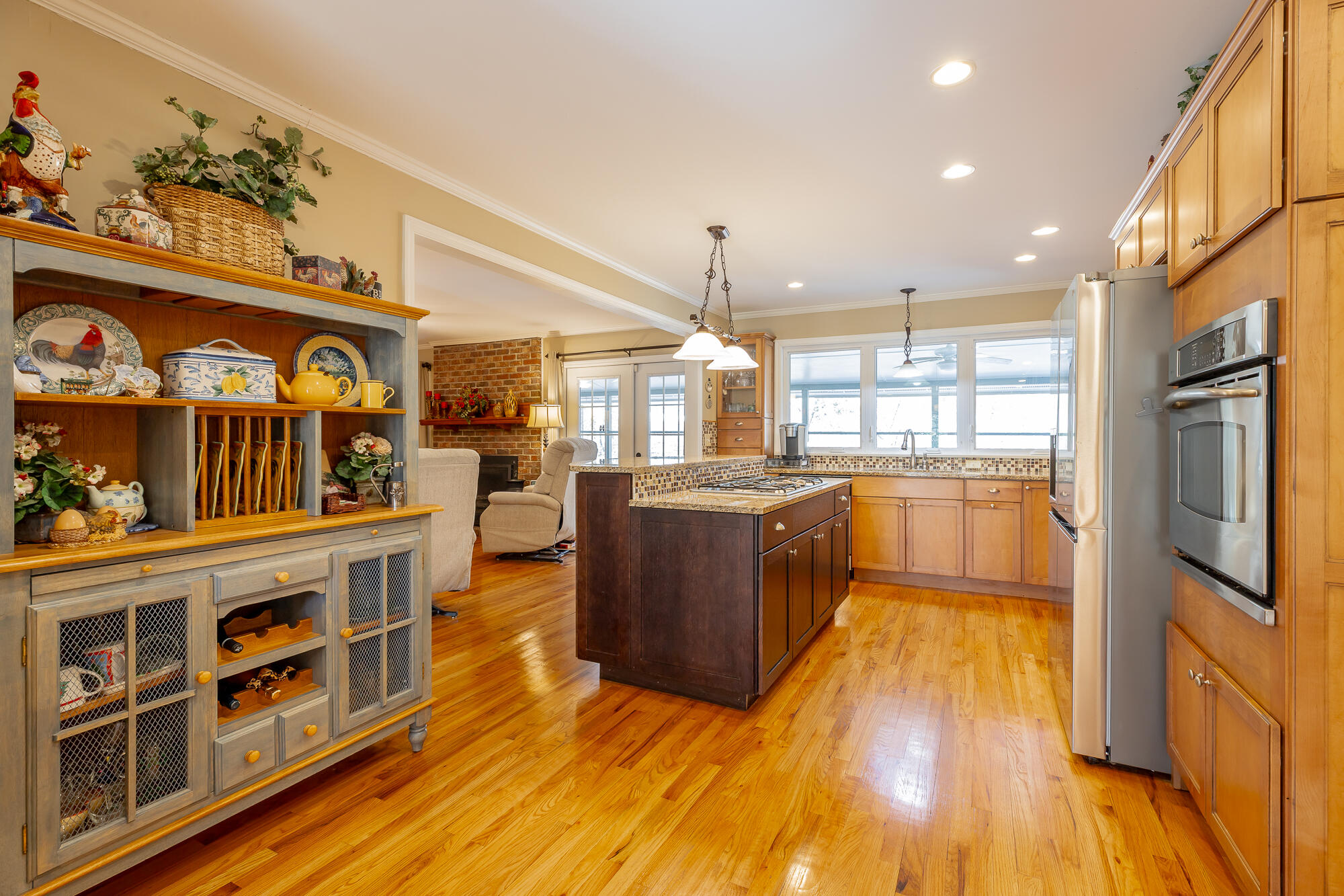 215 Stratford Way