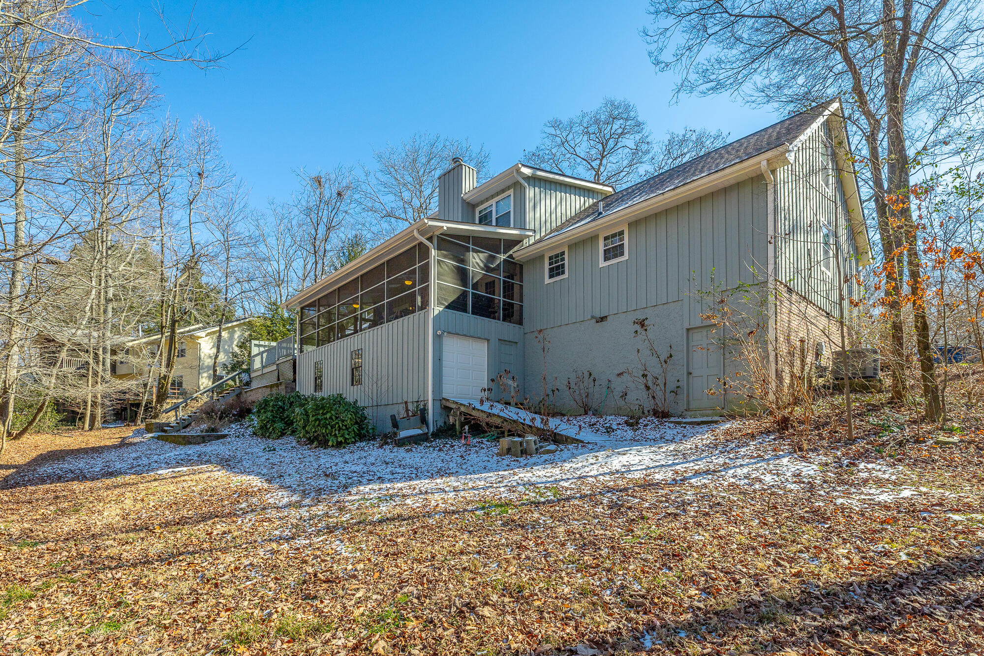 215 Stratford Way