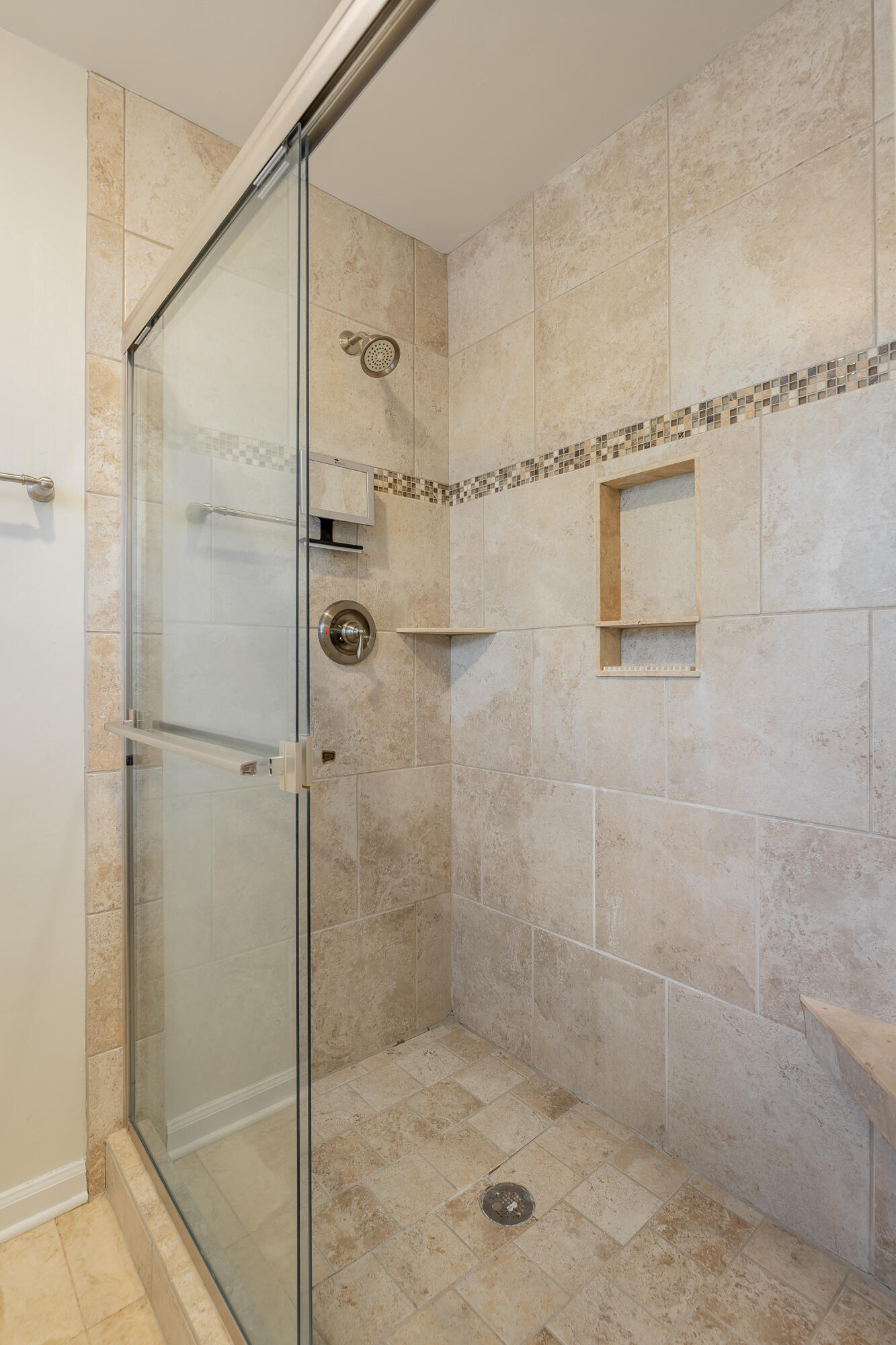 215 Stratford Way