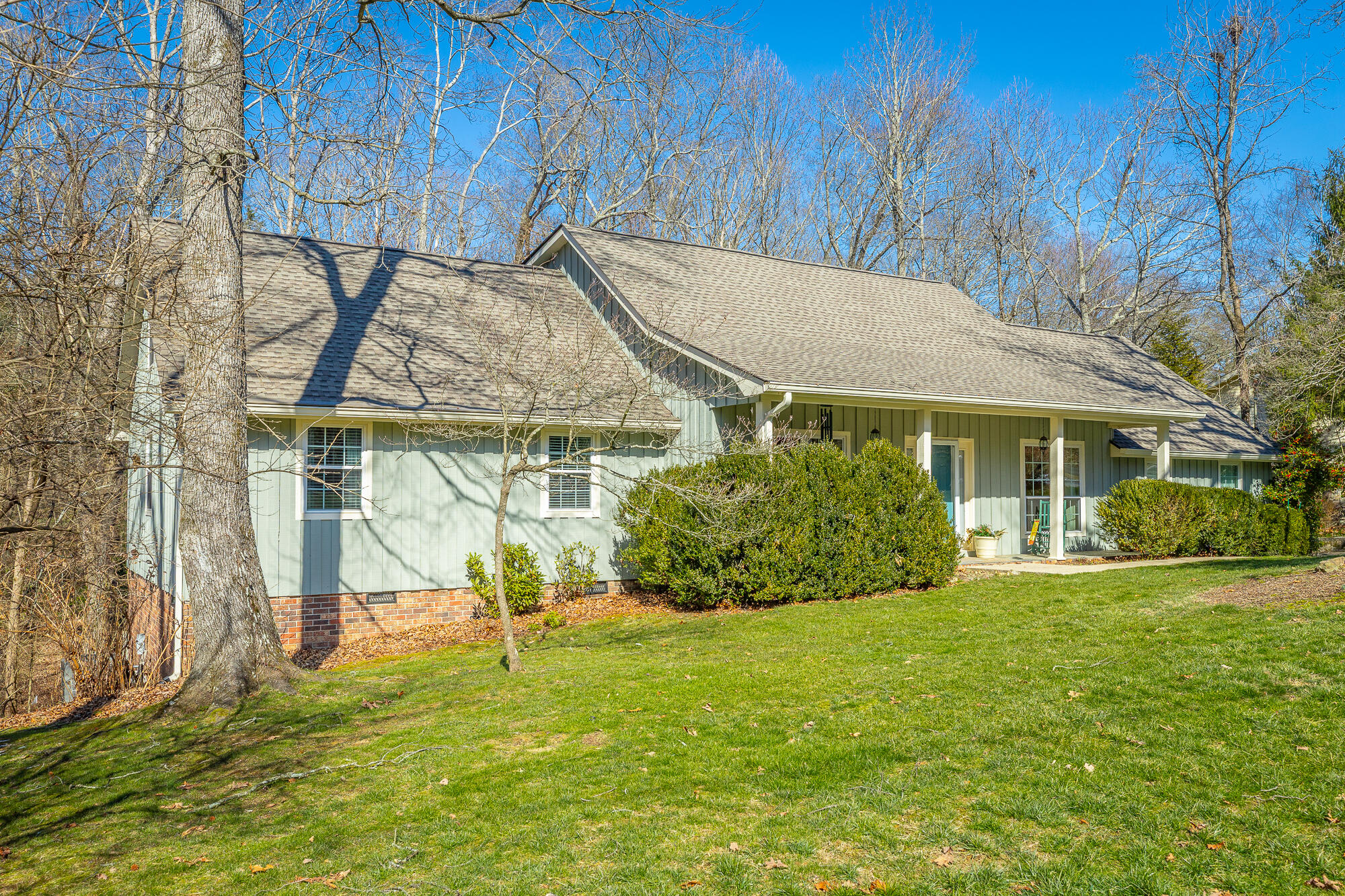 215 Stratford Way