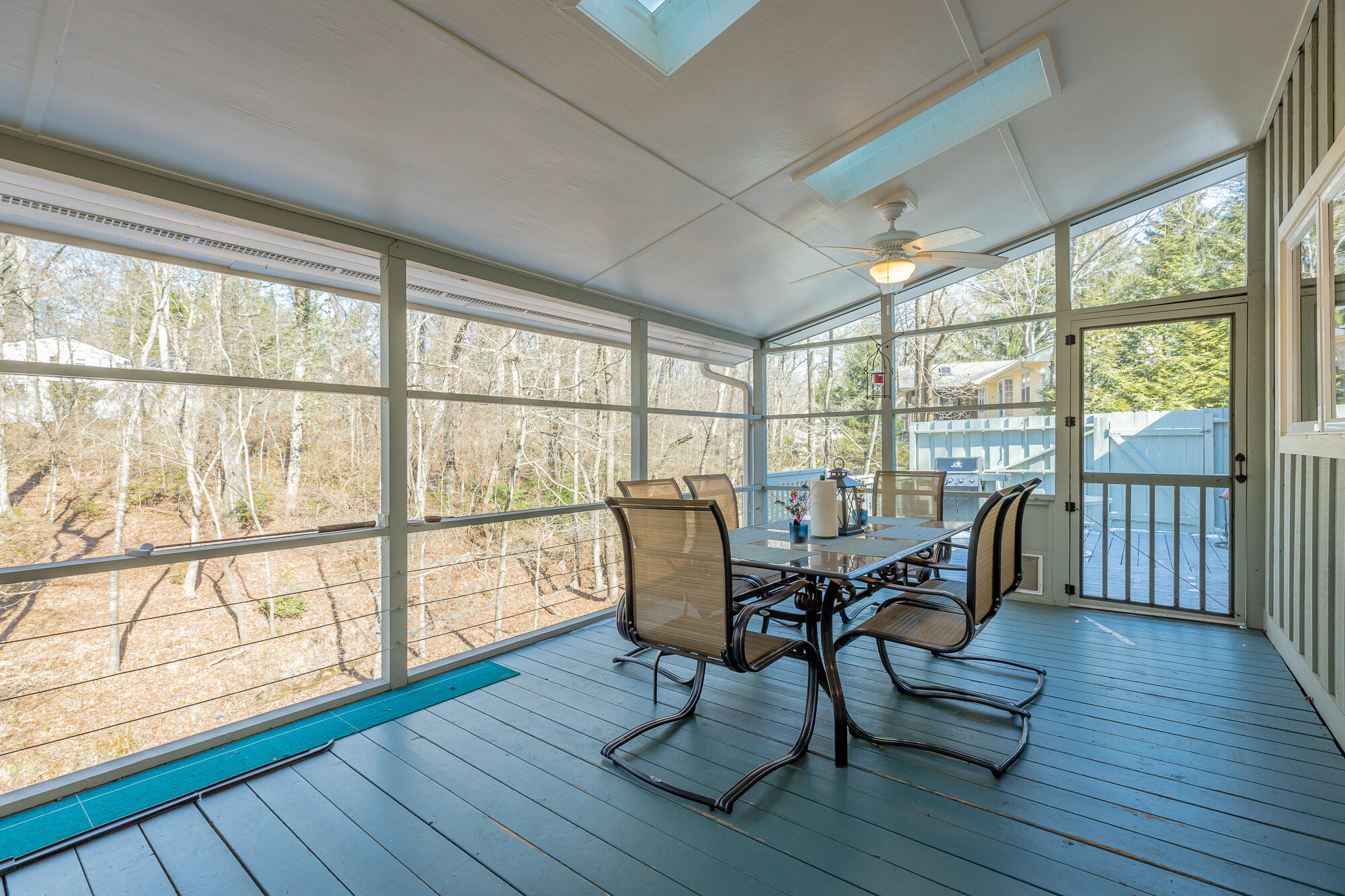 215 Stratford Way