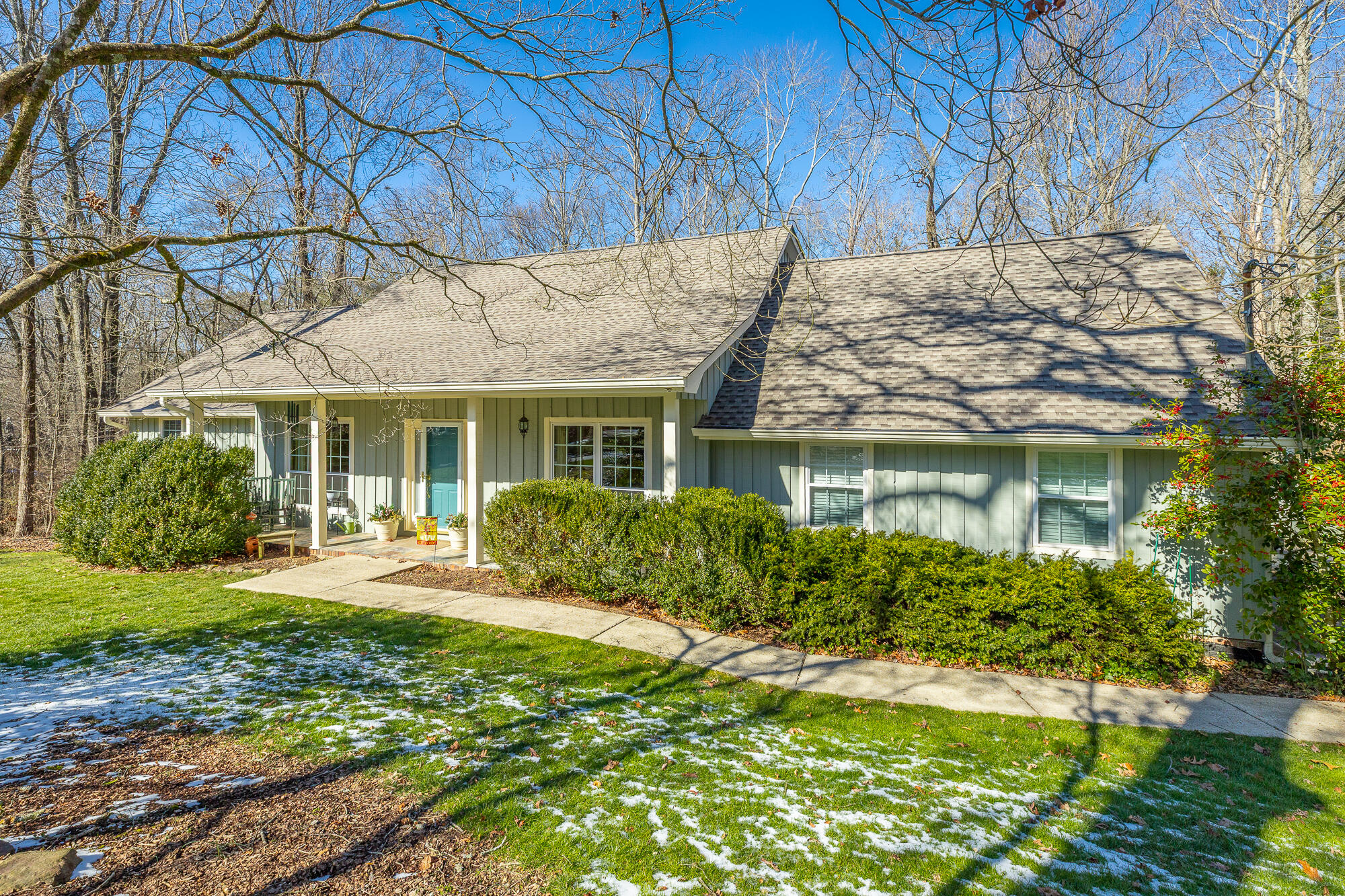 215 Stratford Way