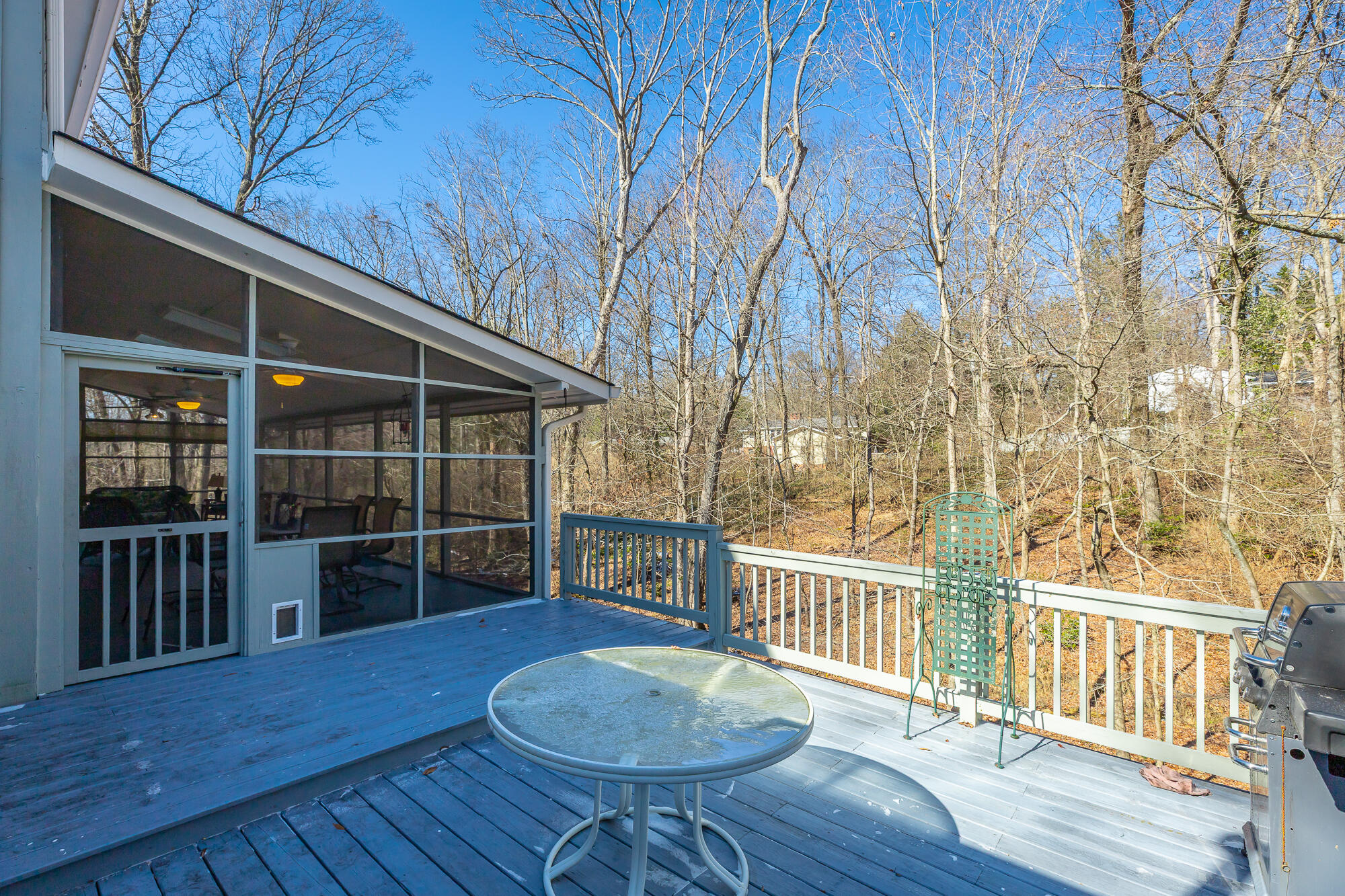 215 Stratford Way