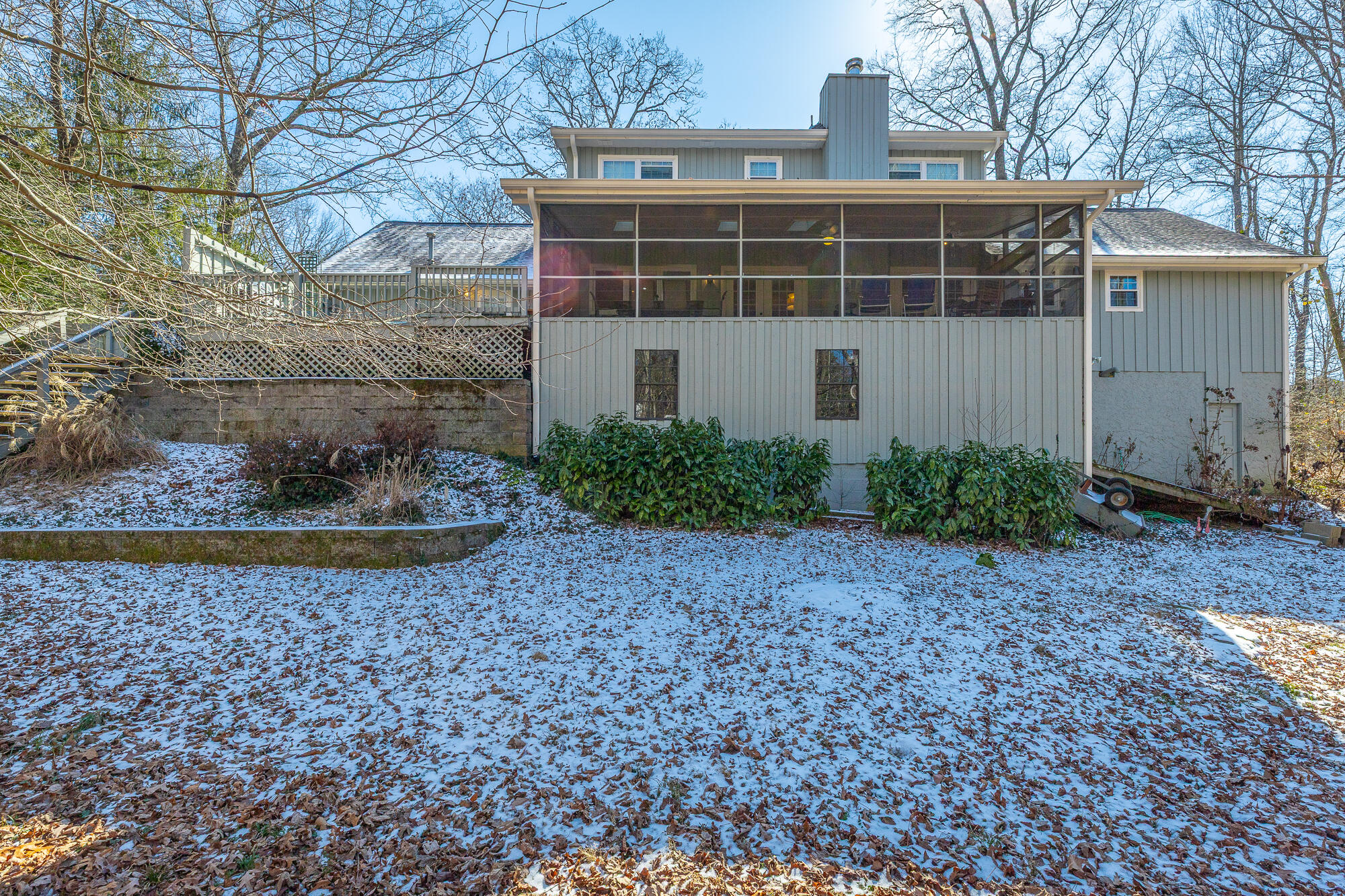 215 Stratford Way