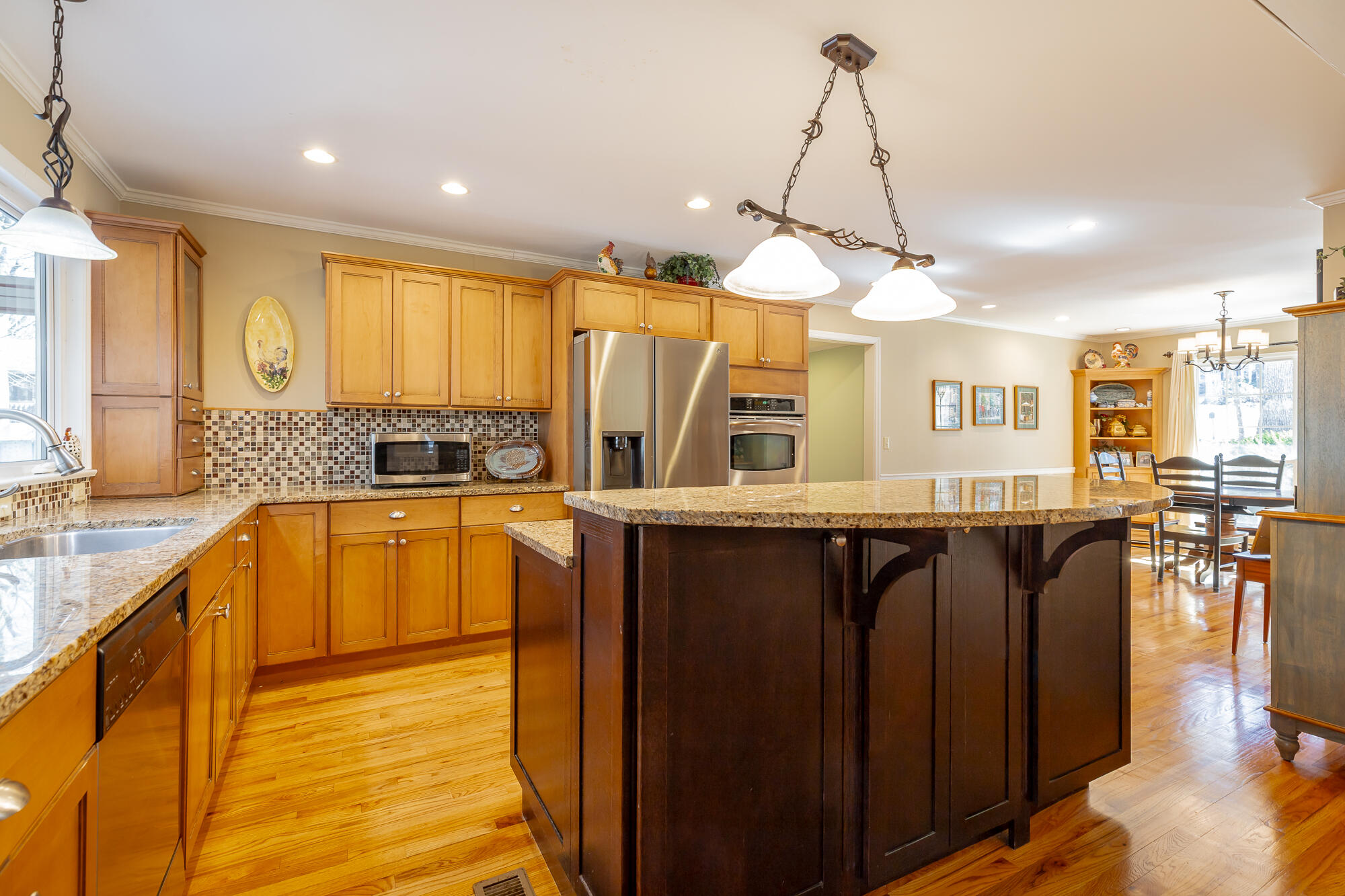 215 Stratford Way