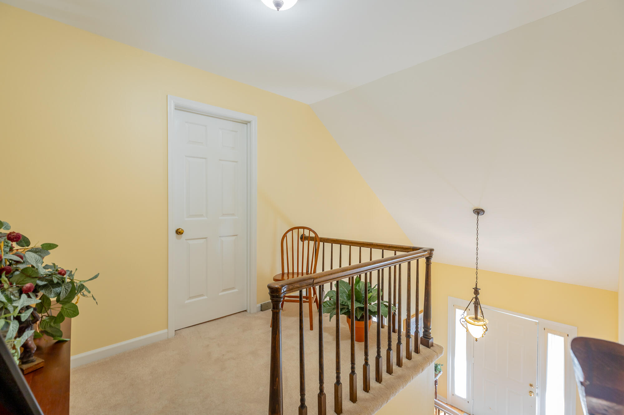 215 Stratford Way