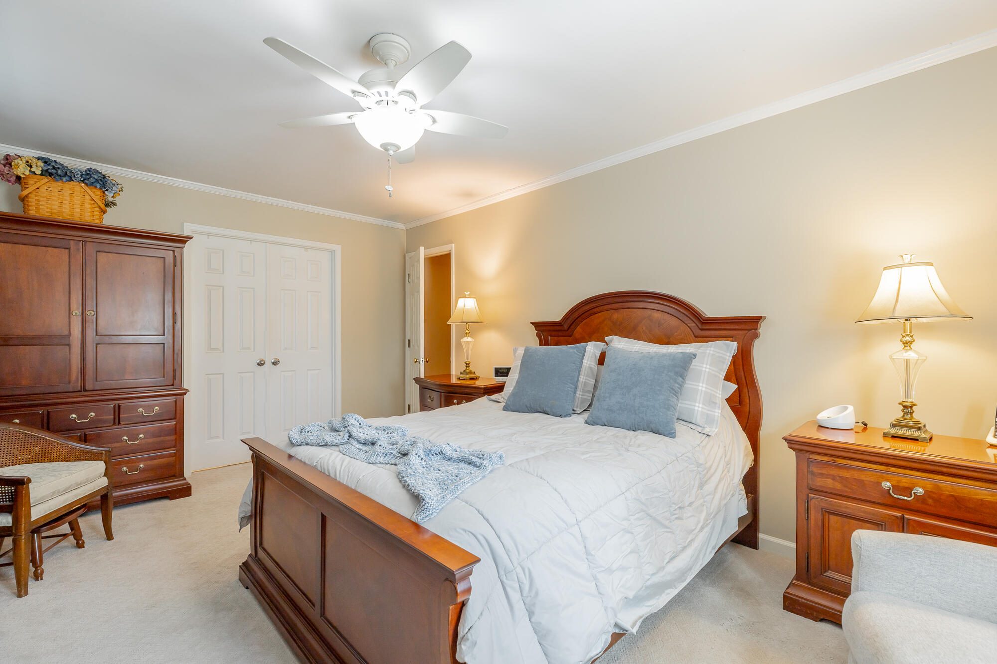 215 Stratford Way