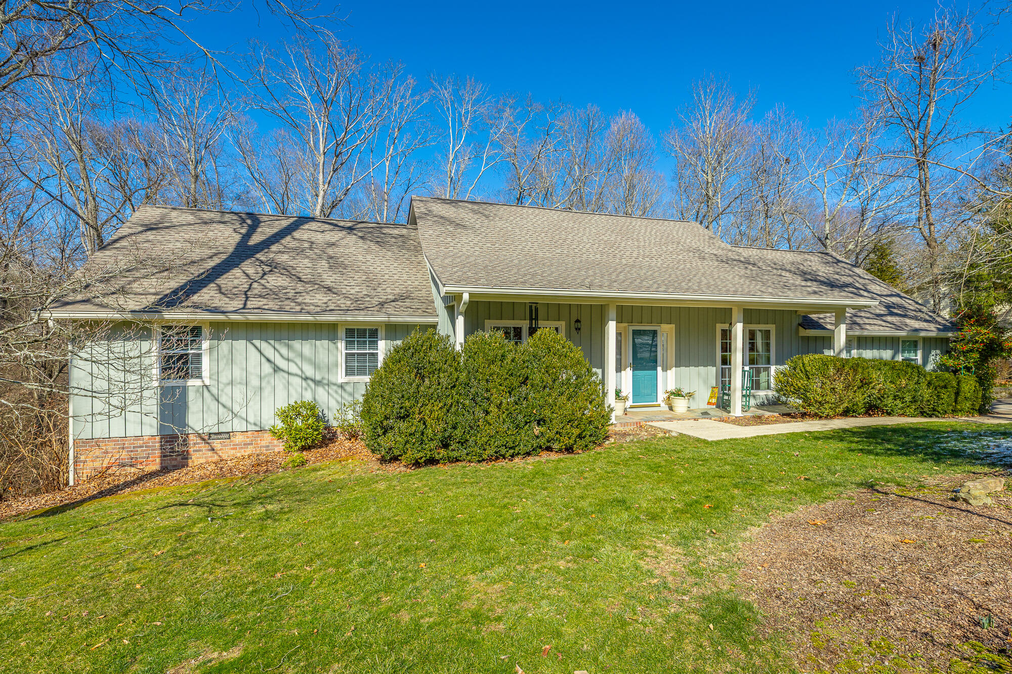 215 Stratford Way