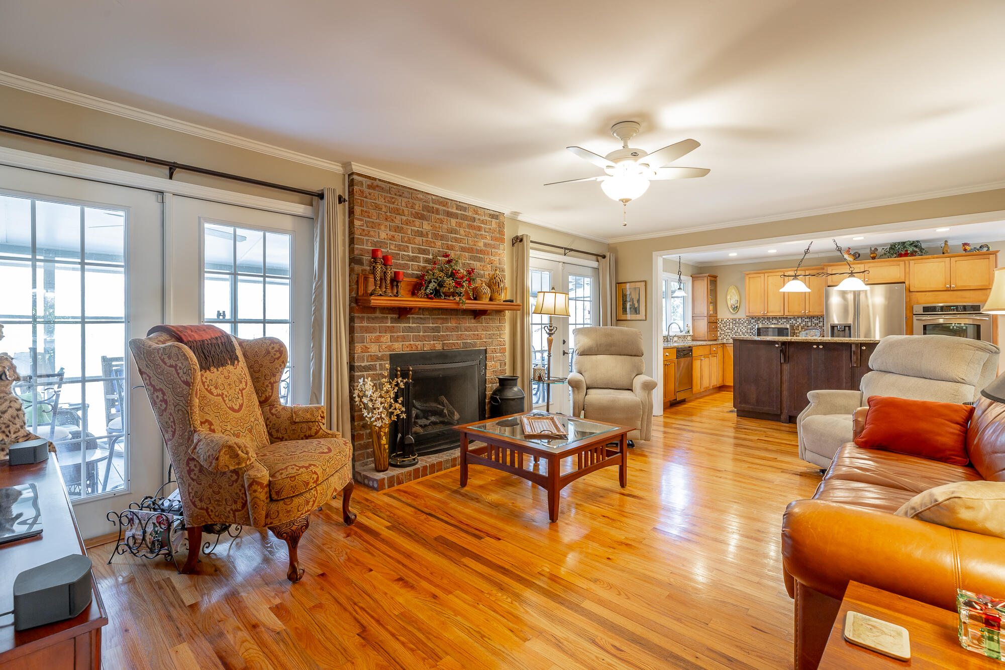 215 Stratford Way