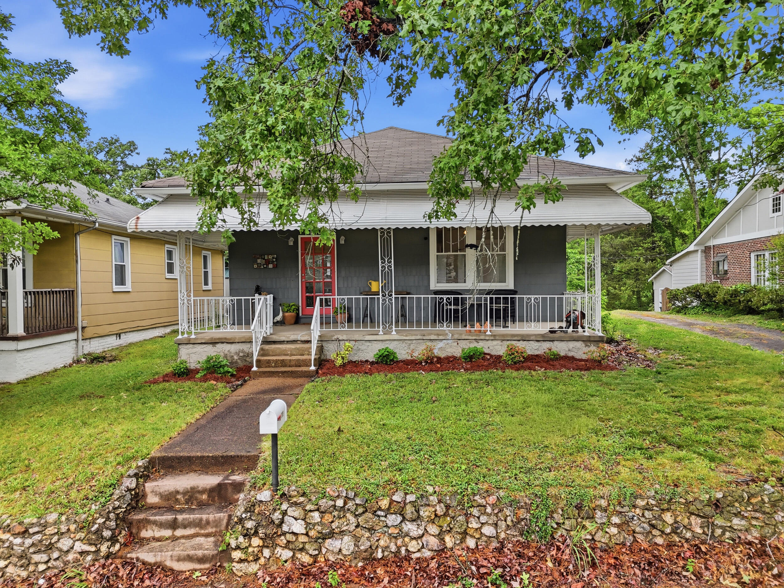 709 Old Dallas Road