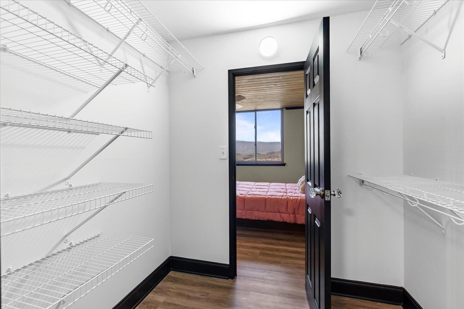 1131 Stringers Ridge Road, 10b