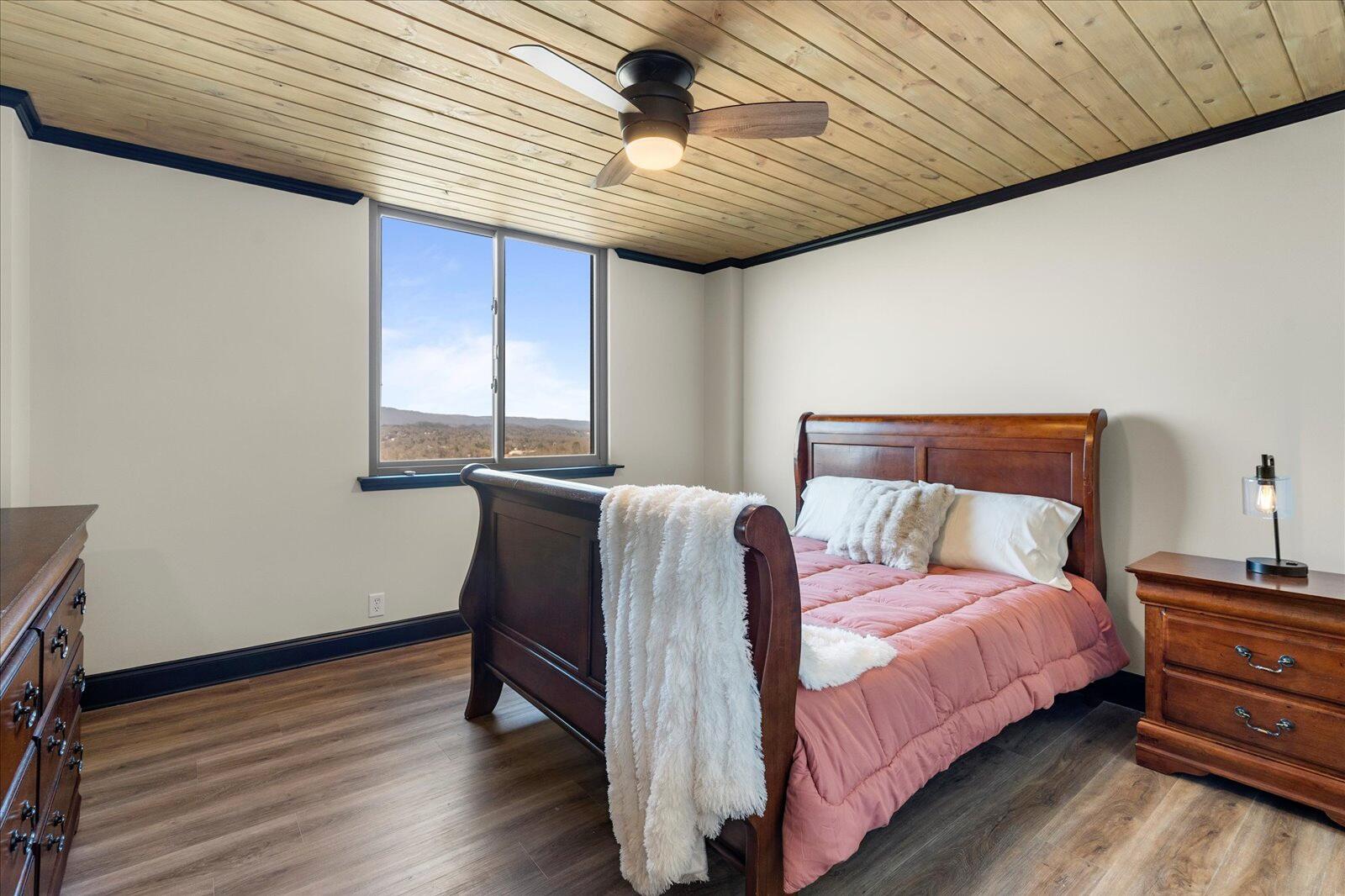 1131 Stringers Ridge Road, 10b