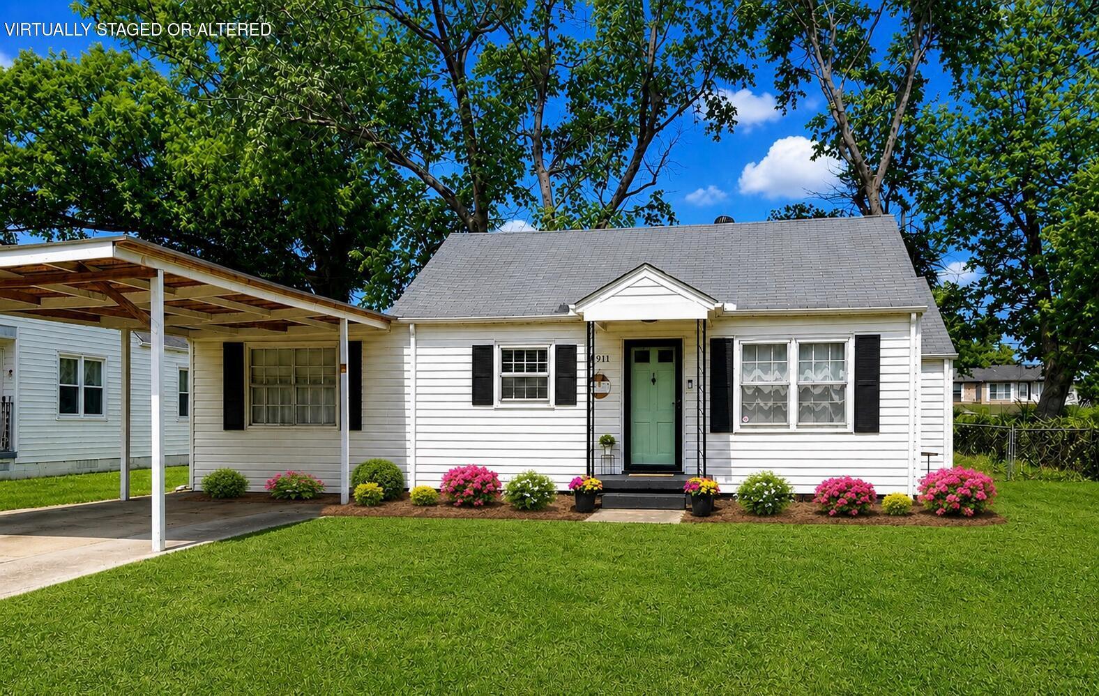 4911 Carolyn Lane