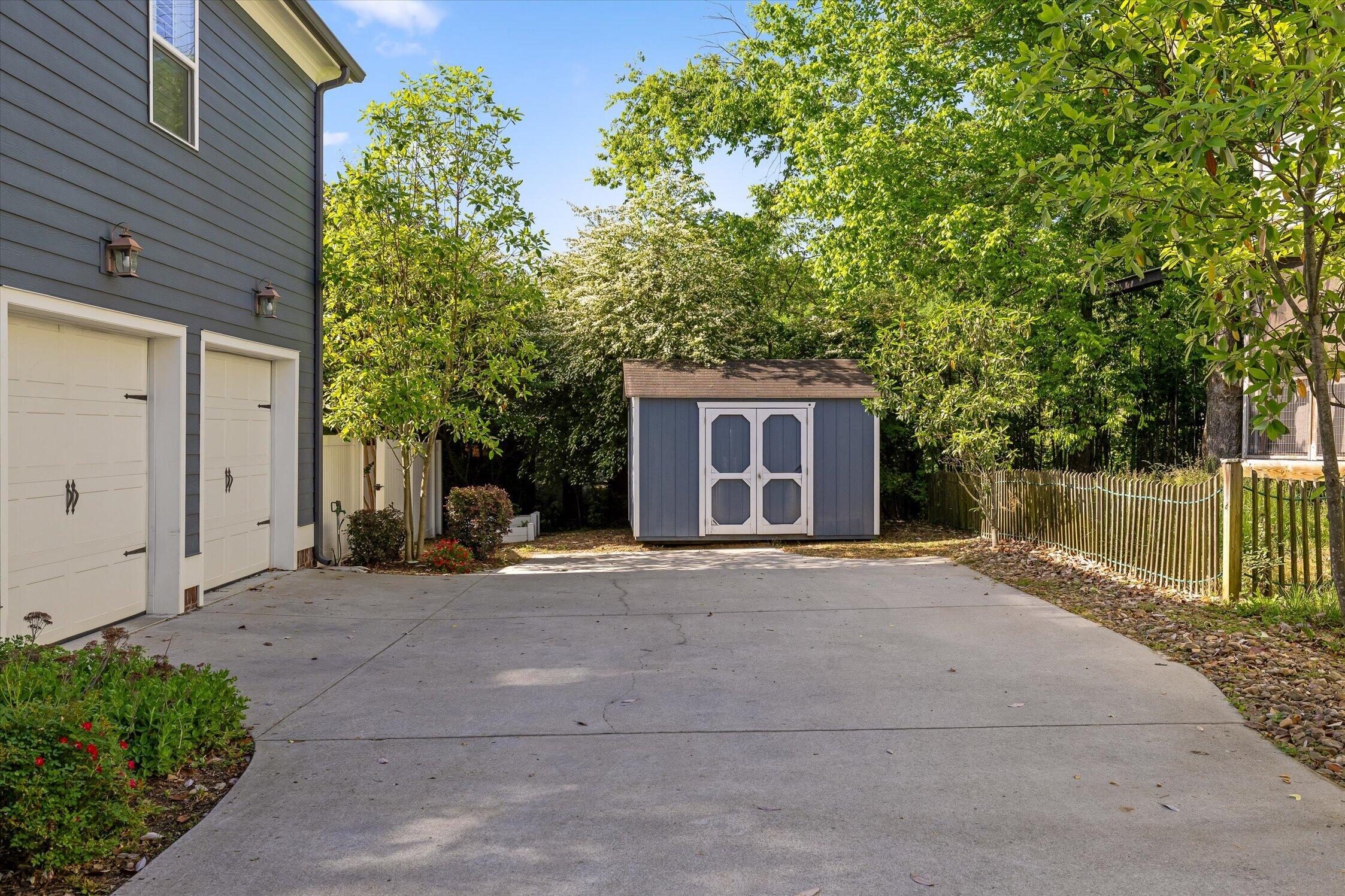 200 W Peak Street