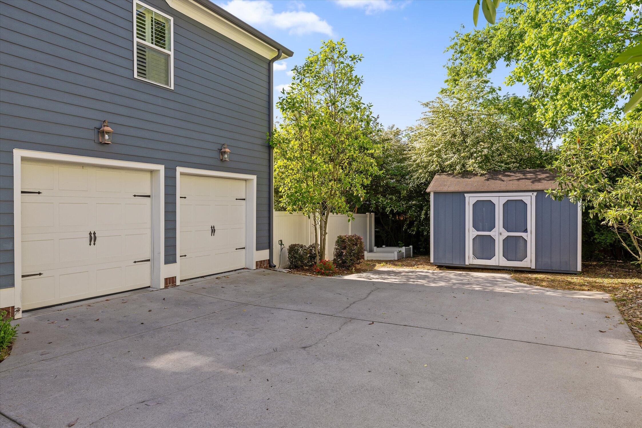 200 W Peak Street