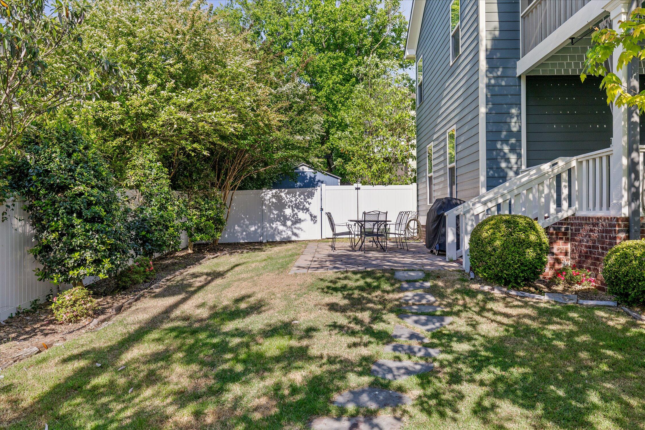 200 W Peak Street