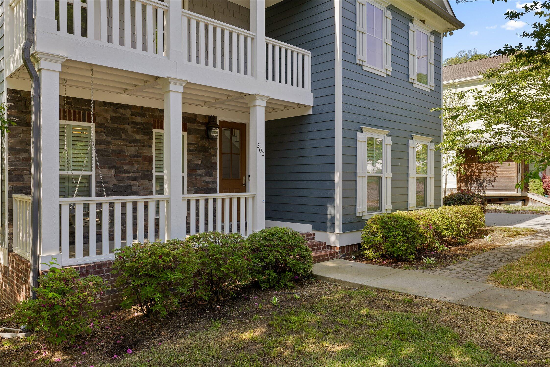 200 W Peak Street