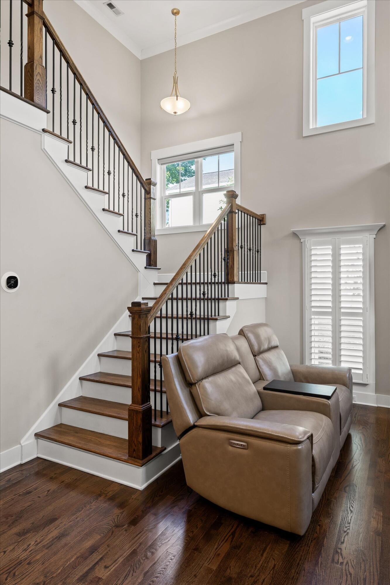 200 W Peak Street