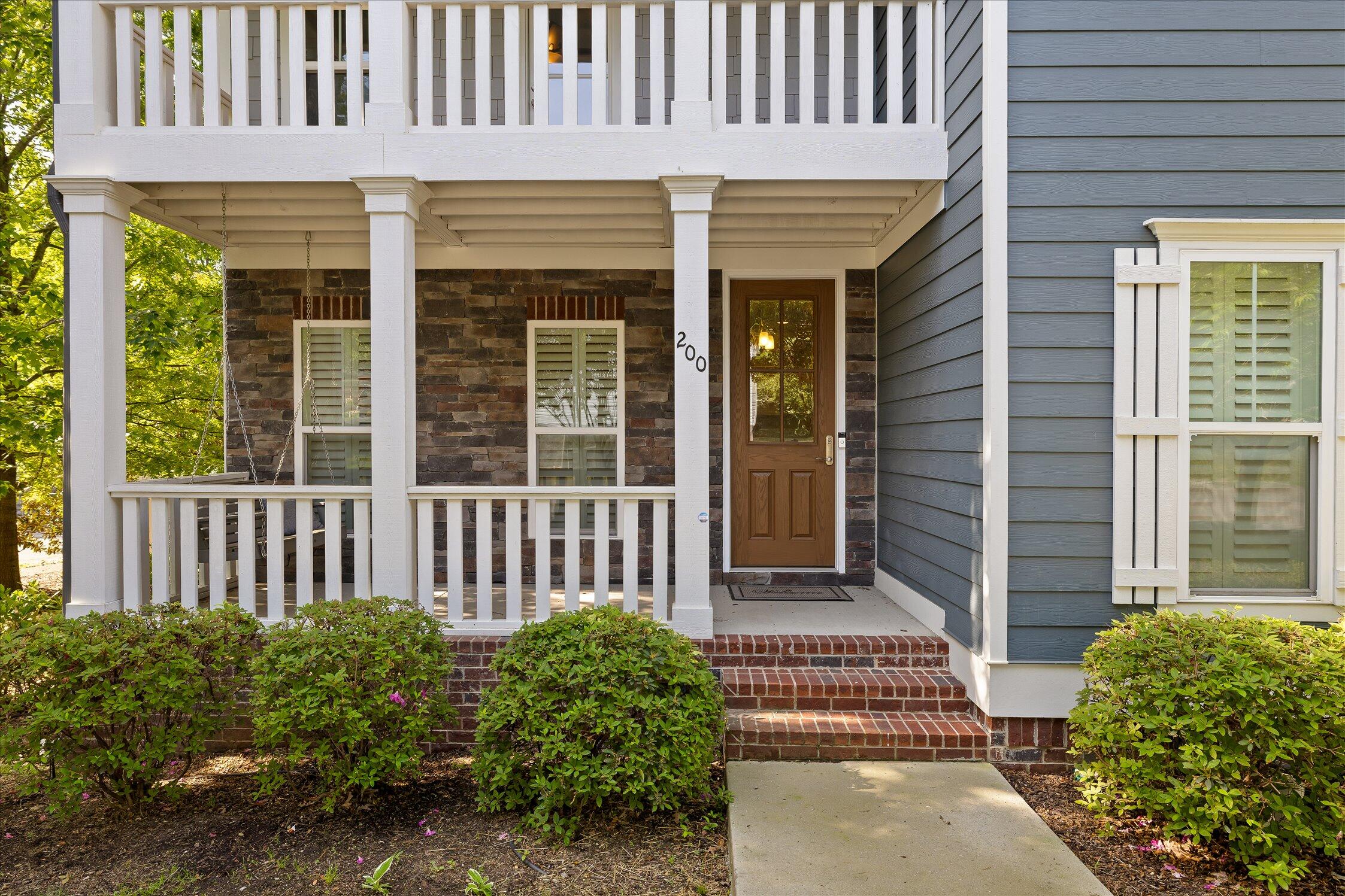 200 W Peak Street