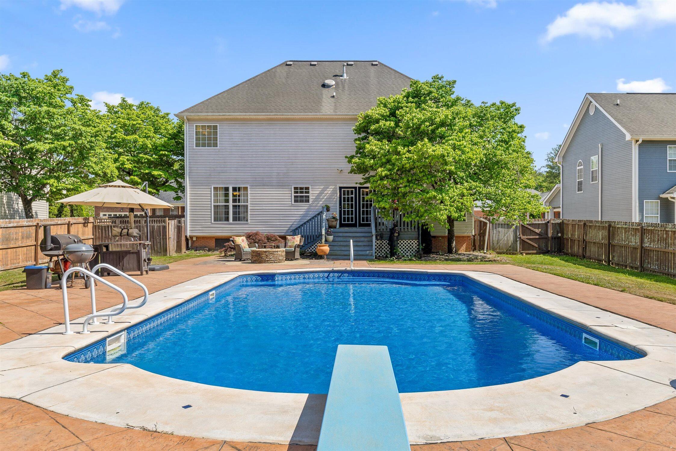 7743 Lynnle Way