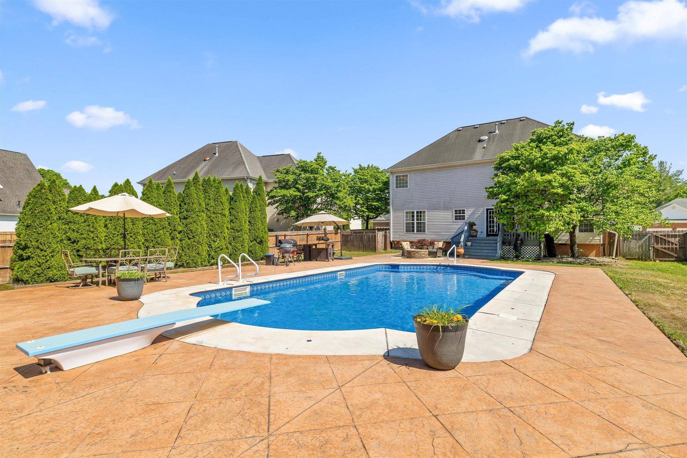 7743 Lynnle Way