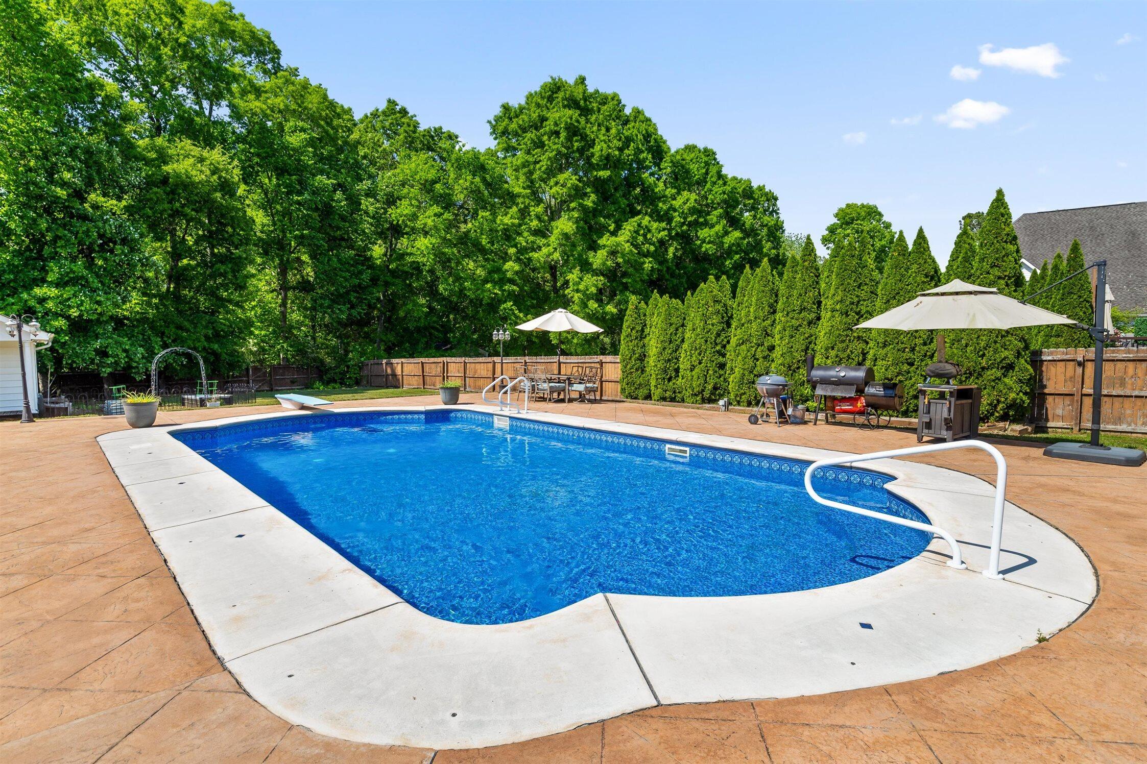 7743 Lynnle Way