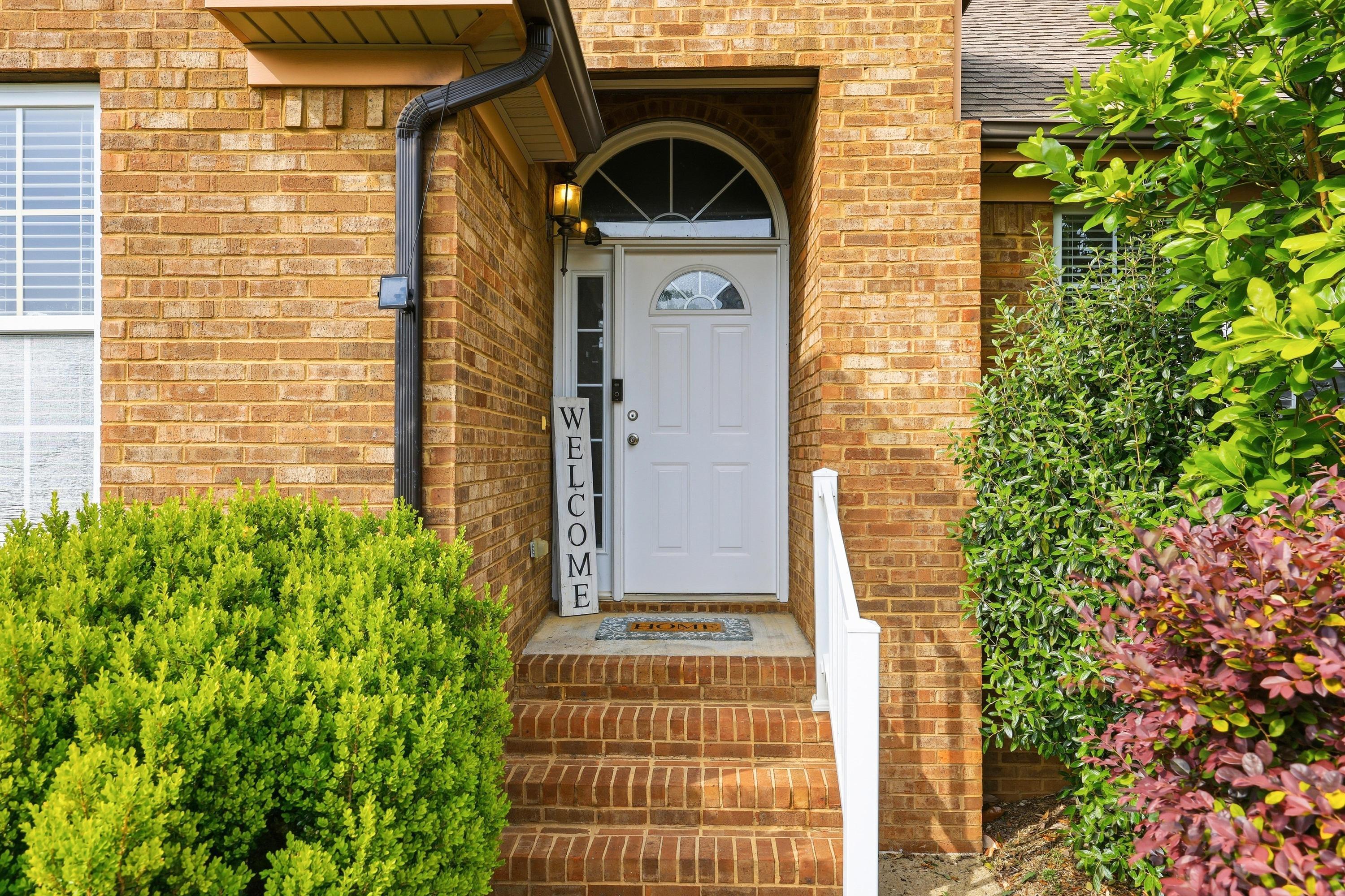 8475 Lexie Lane