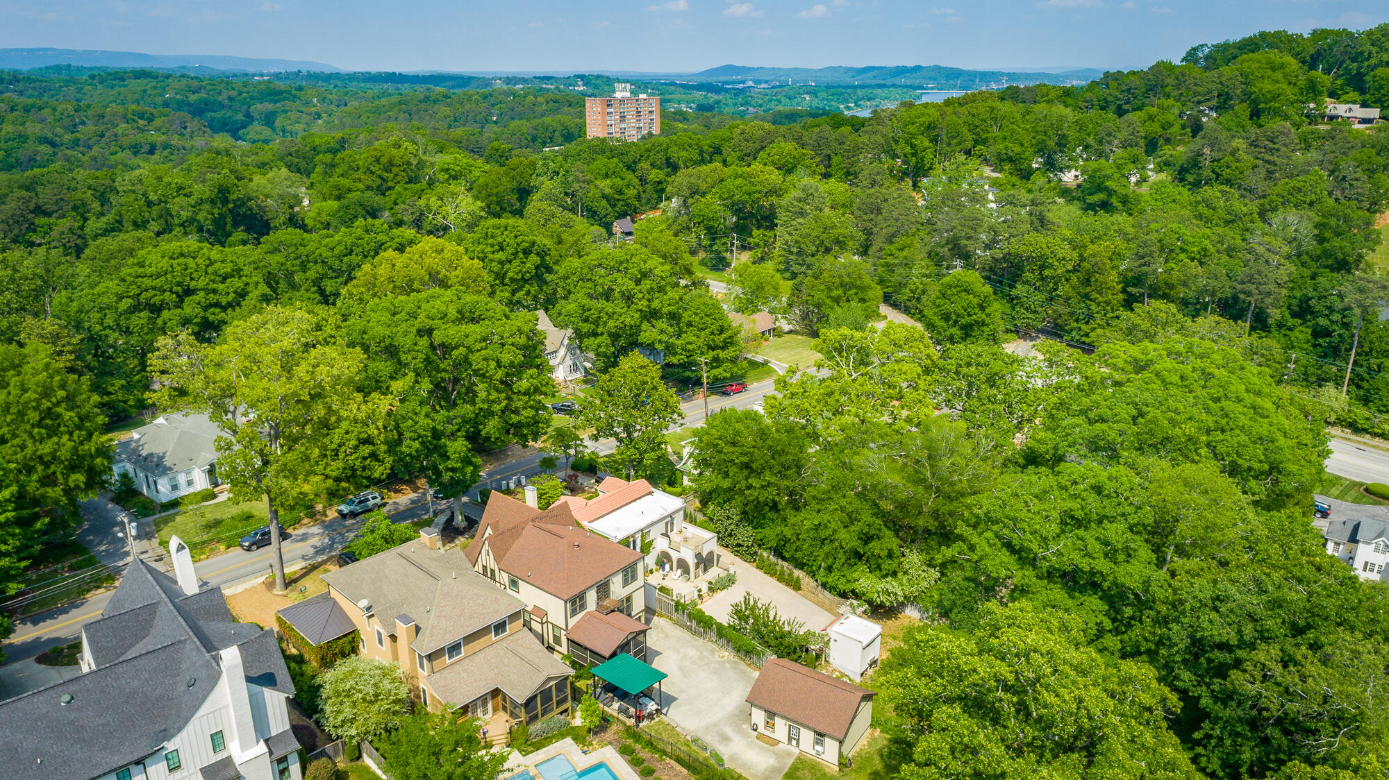 1206 E Dallas Road