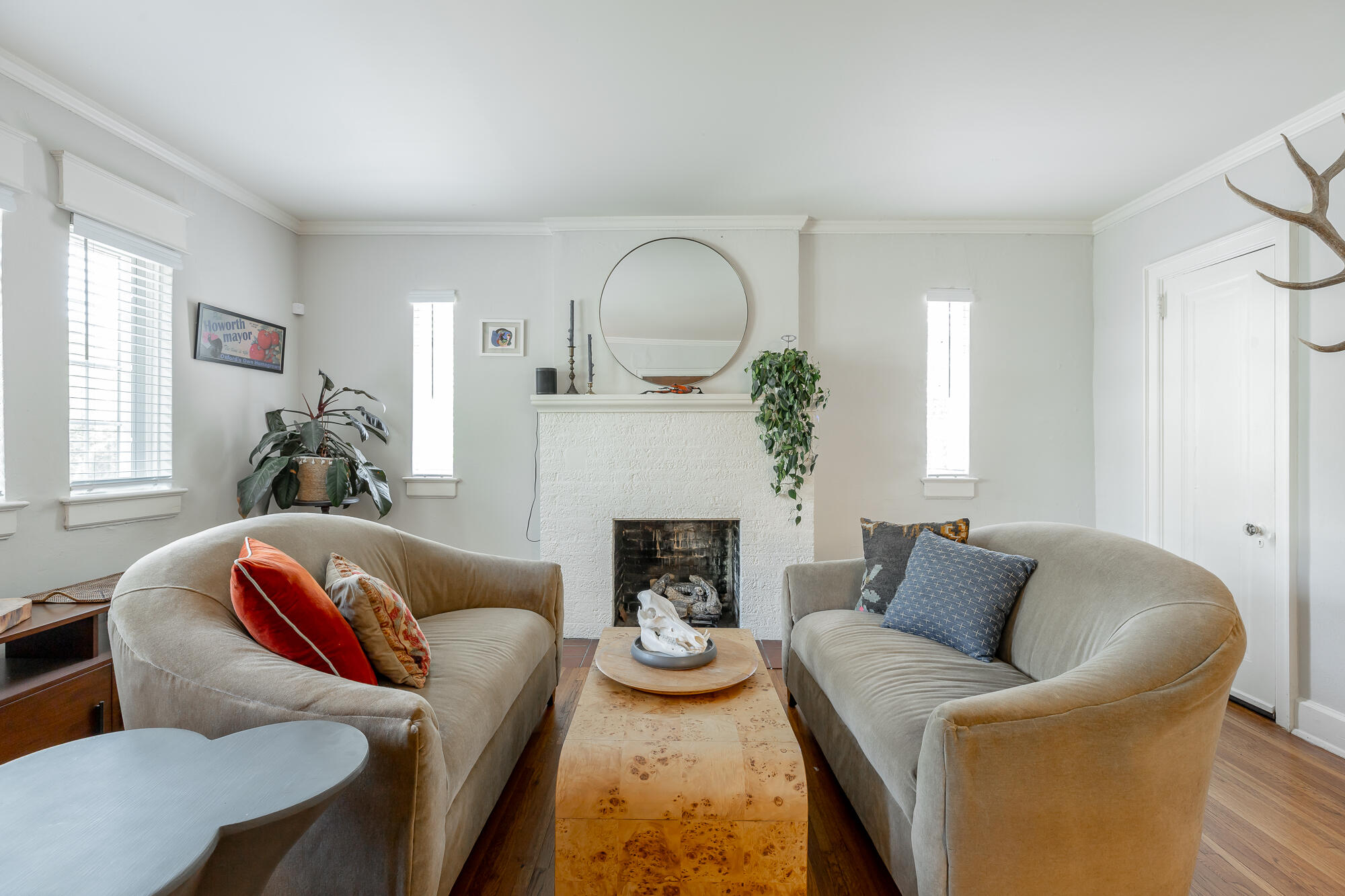 1206 E Dallas Road