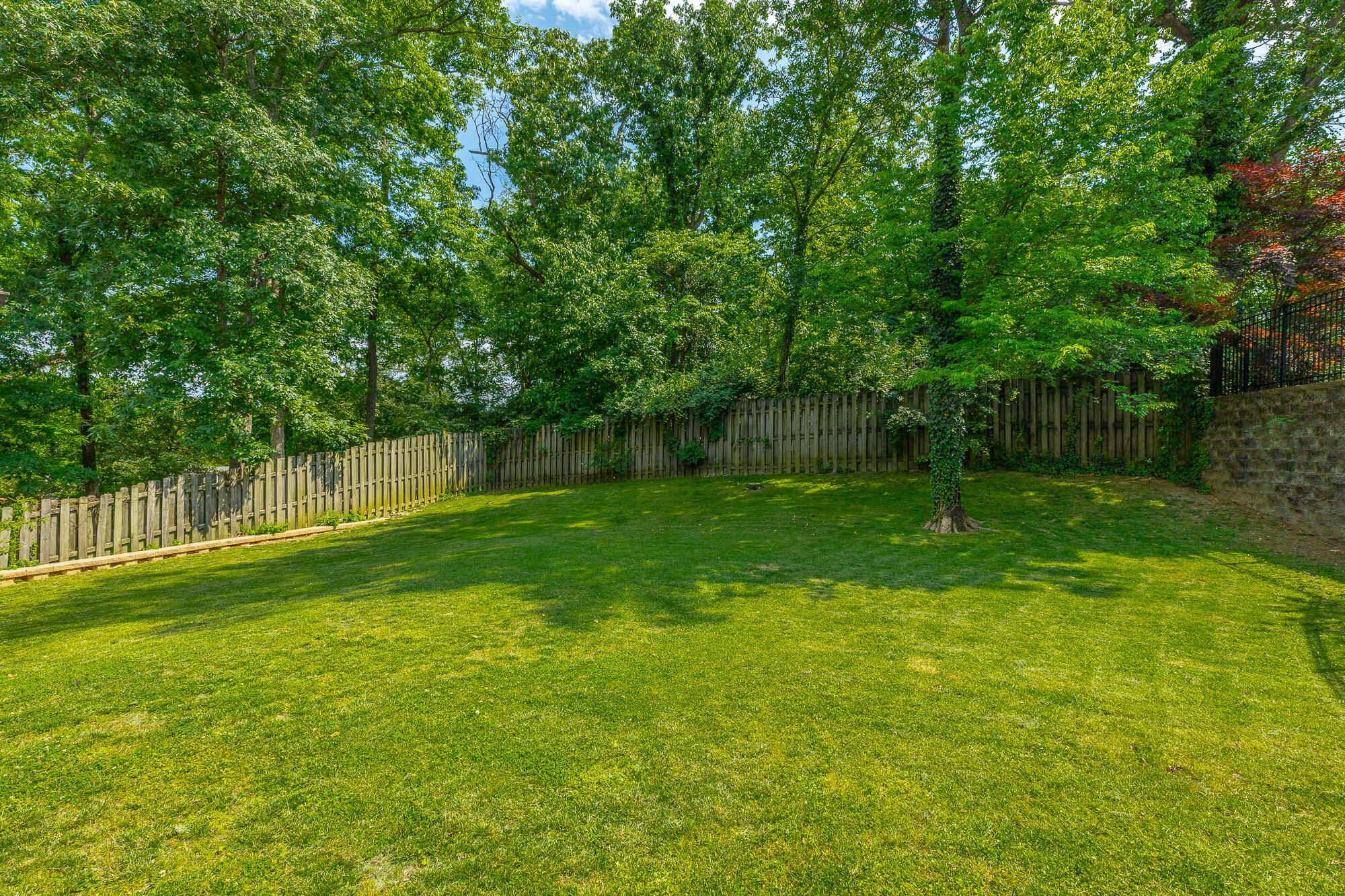 1206 E Dallas Road
