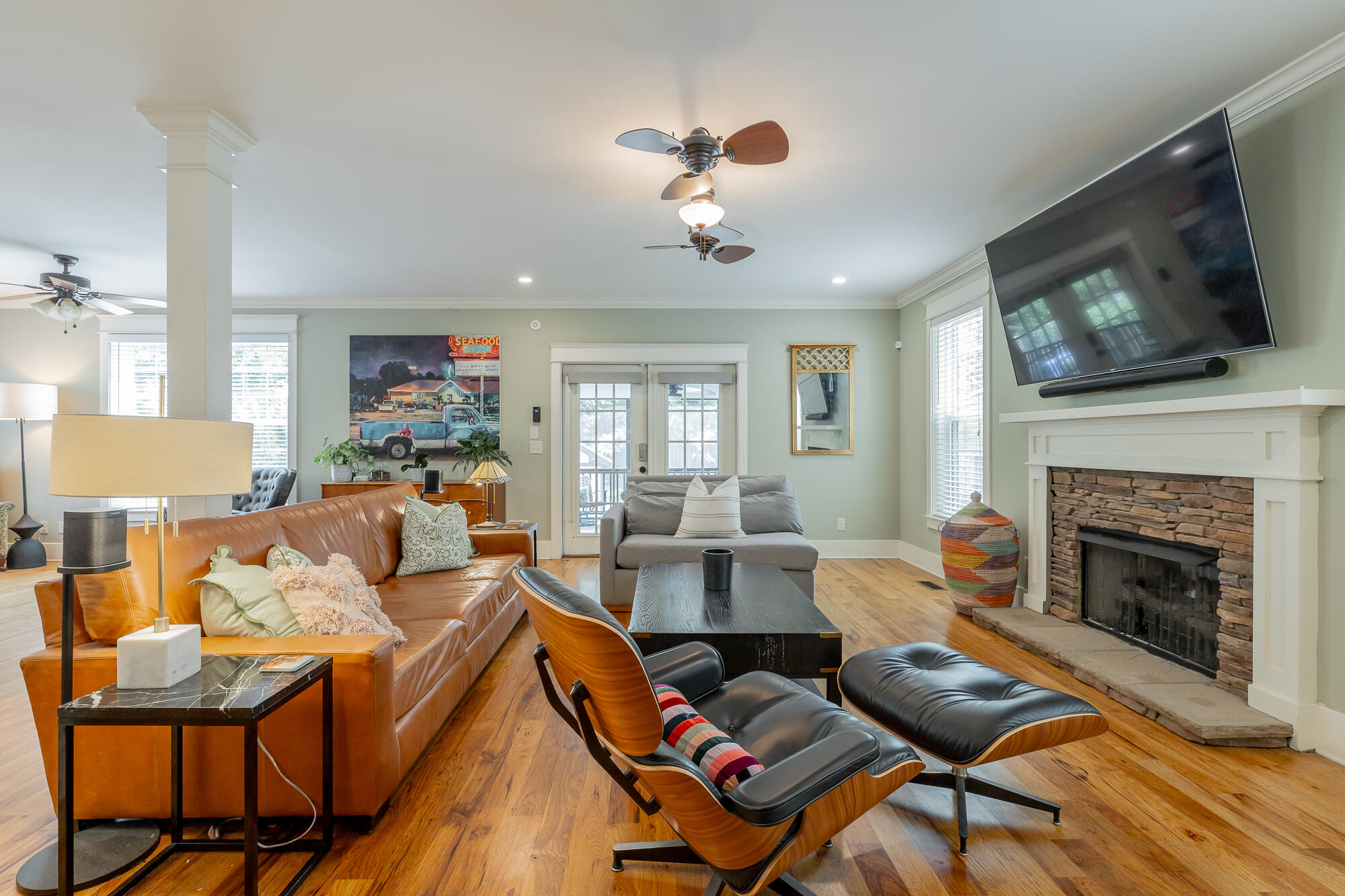 1206 E Dallas Road