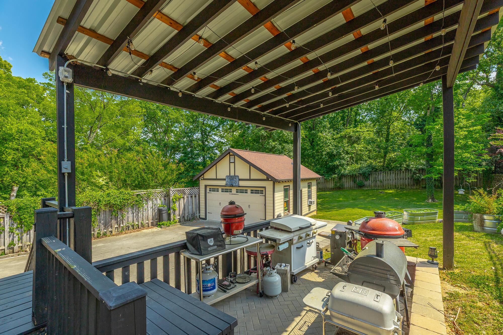 1206 E Dallas Road