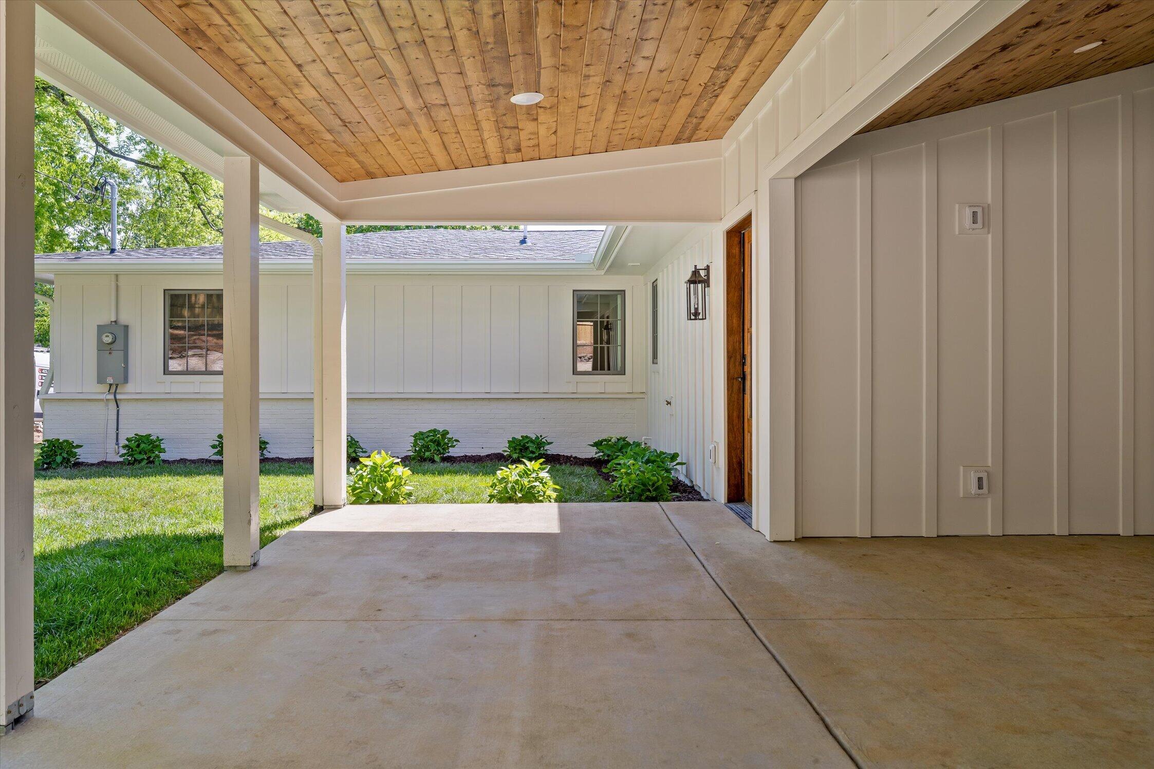 1206 Peter Pan Road