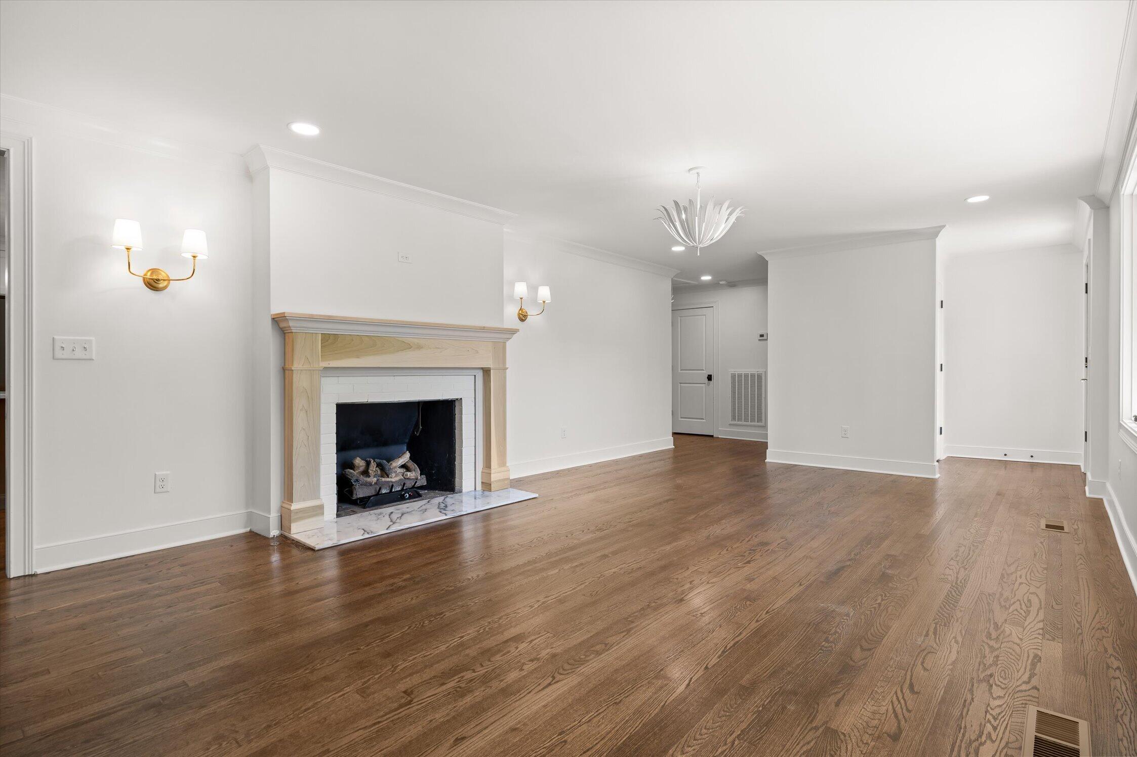 1206 Peter Pan Road