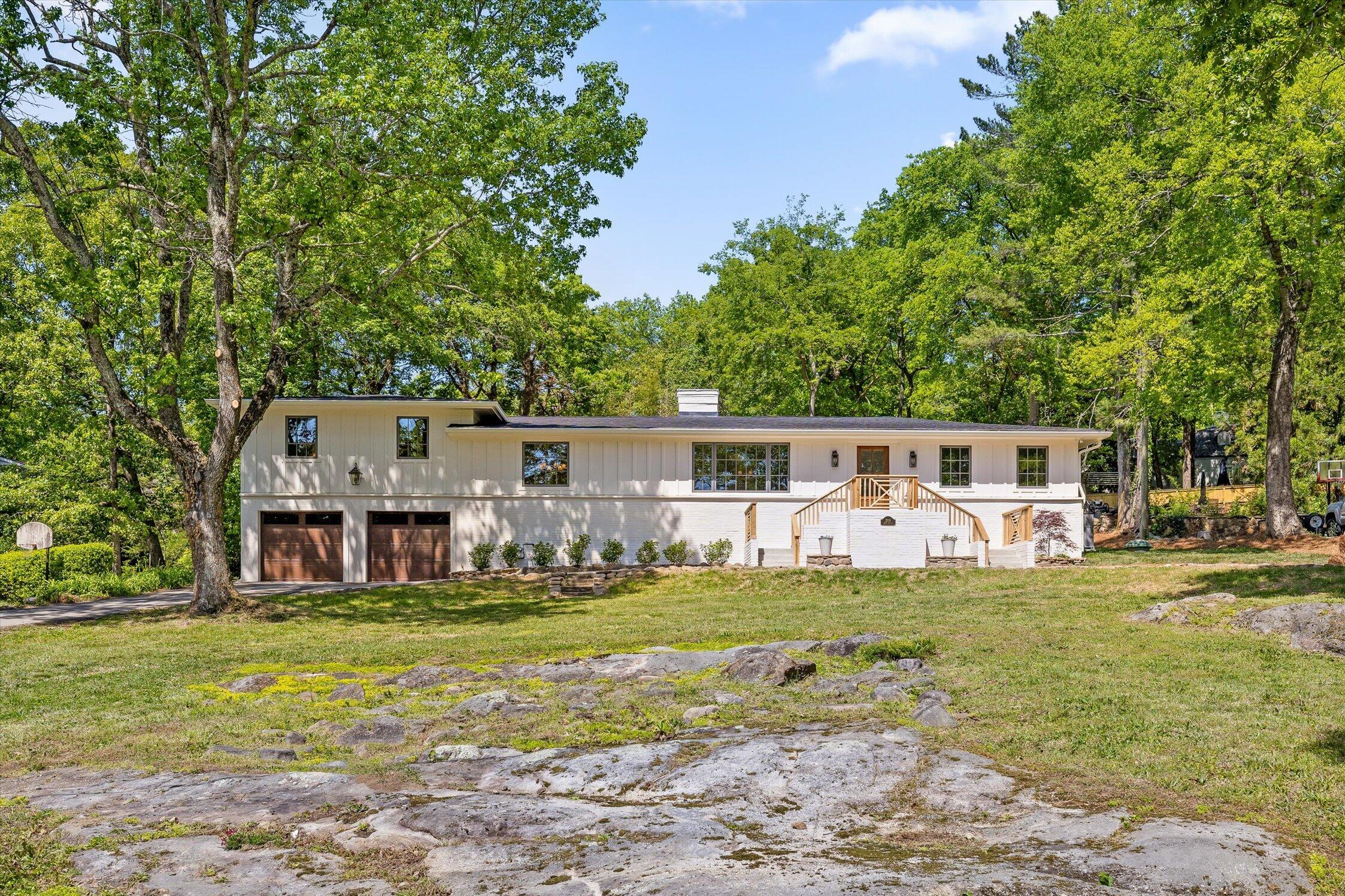 1206 Peter Pan Road